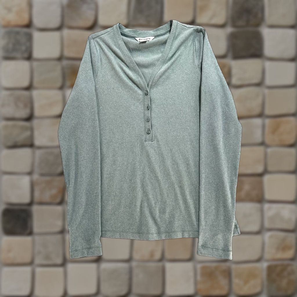 Athleta Athleta Shirt Womens Medium Blue Yoga Henley Size M / US 6-8 / IT 42-44 - 1 Thumbnail