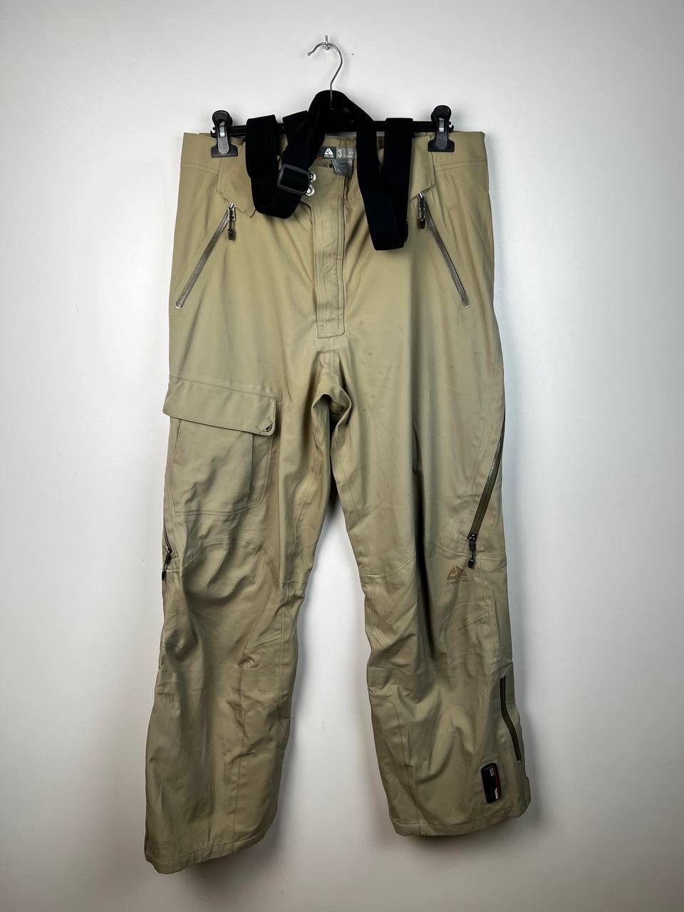 image of Nike Acg Outdoor Vintage Pants Size Xl/36 in Beige, Men's