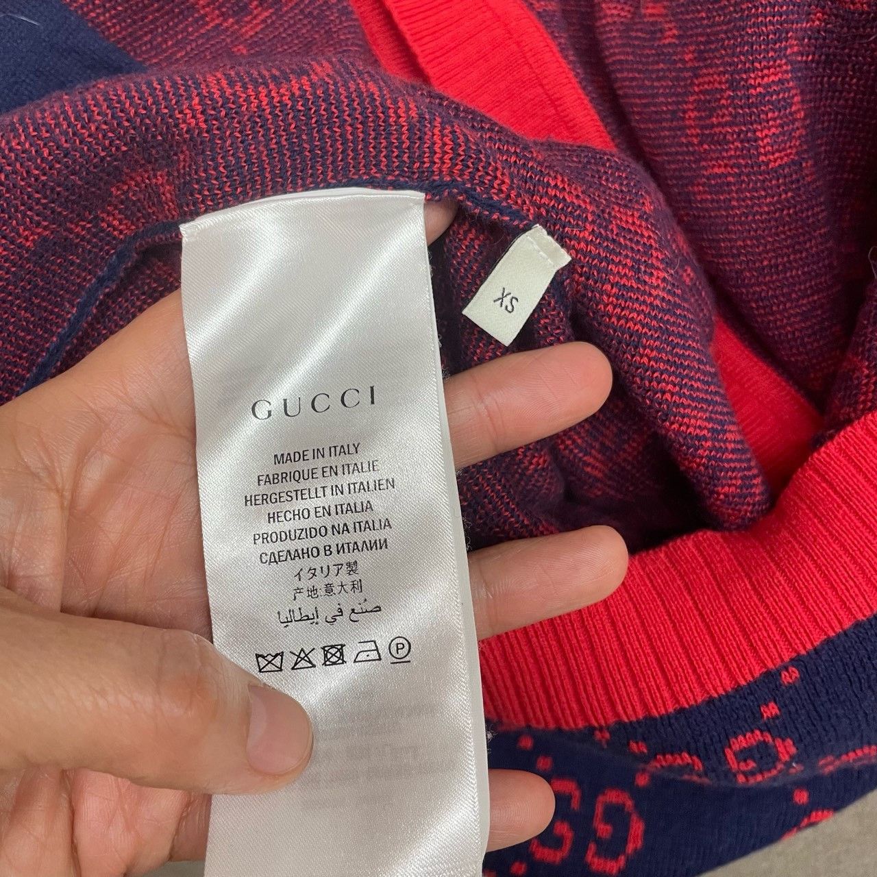 Gucci Gucci Red and blue full-print knitted cardigan sweater 2501 Size US XS / EU 42 / 0 - 4 Thumbnail