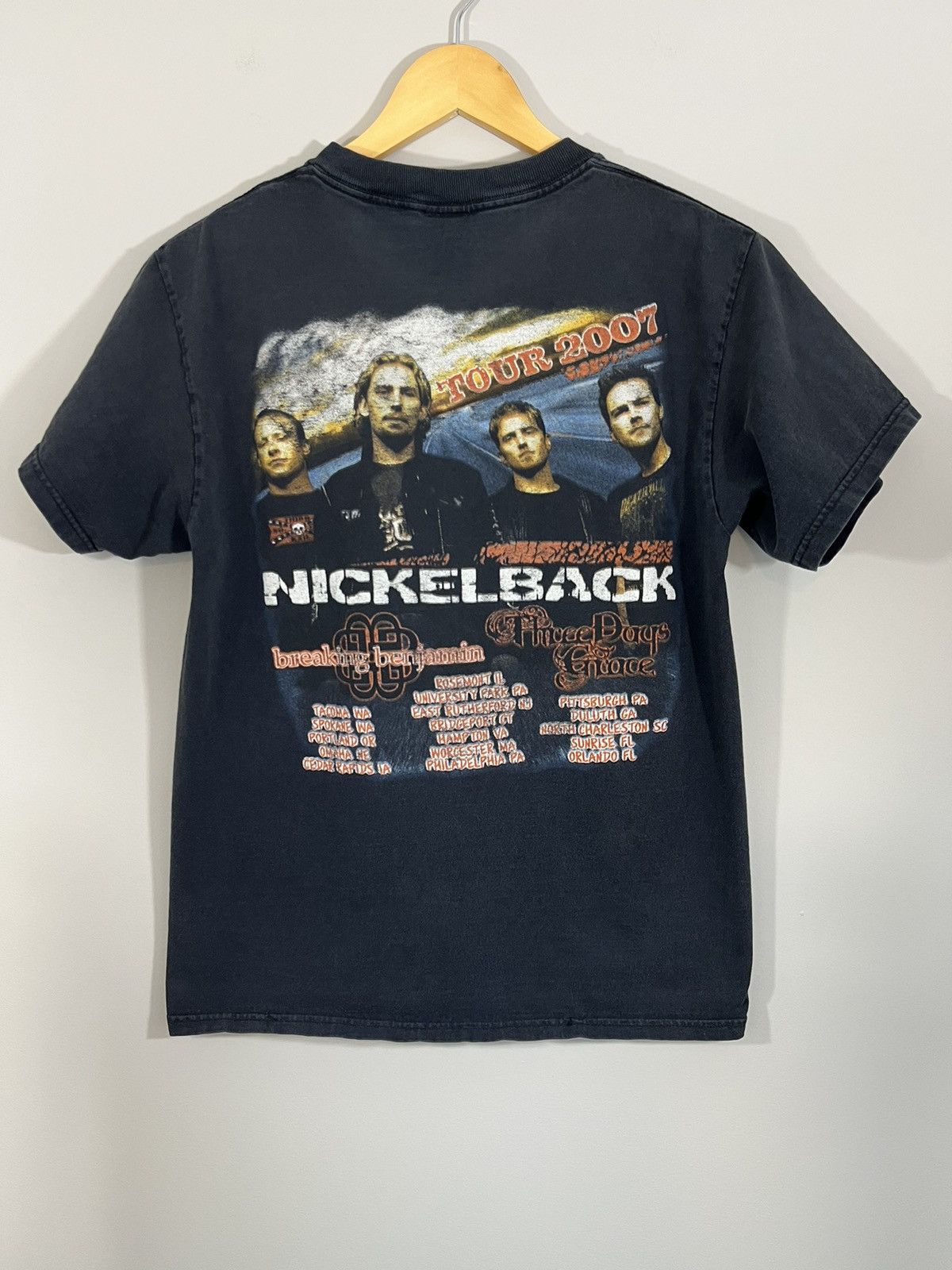 Band Tees Faded Black Nickelback 2007 Tour Y2K Band Tee Size US M / EU 48-50 / 2 - 6 Thumbnail