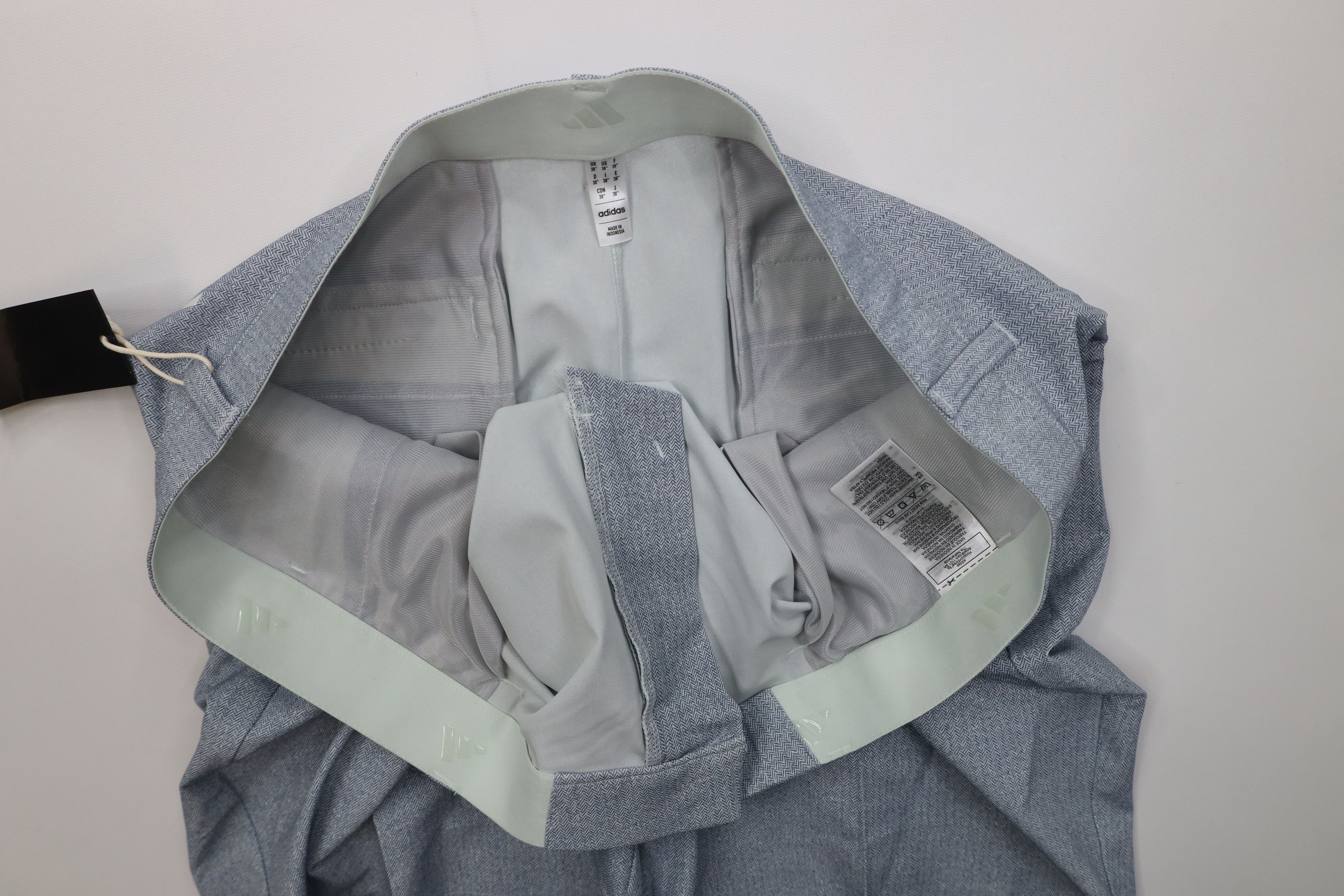 Adidas Deadstock Vintage Y2K Adidas Golf Herringbone Golfing Shorts Size US 38 / EU 54 - 7 Thumbnail