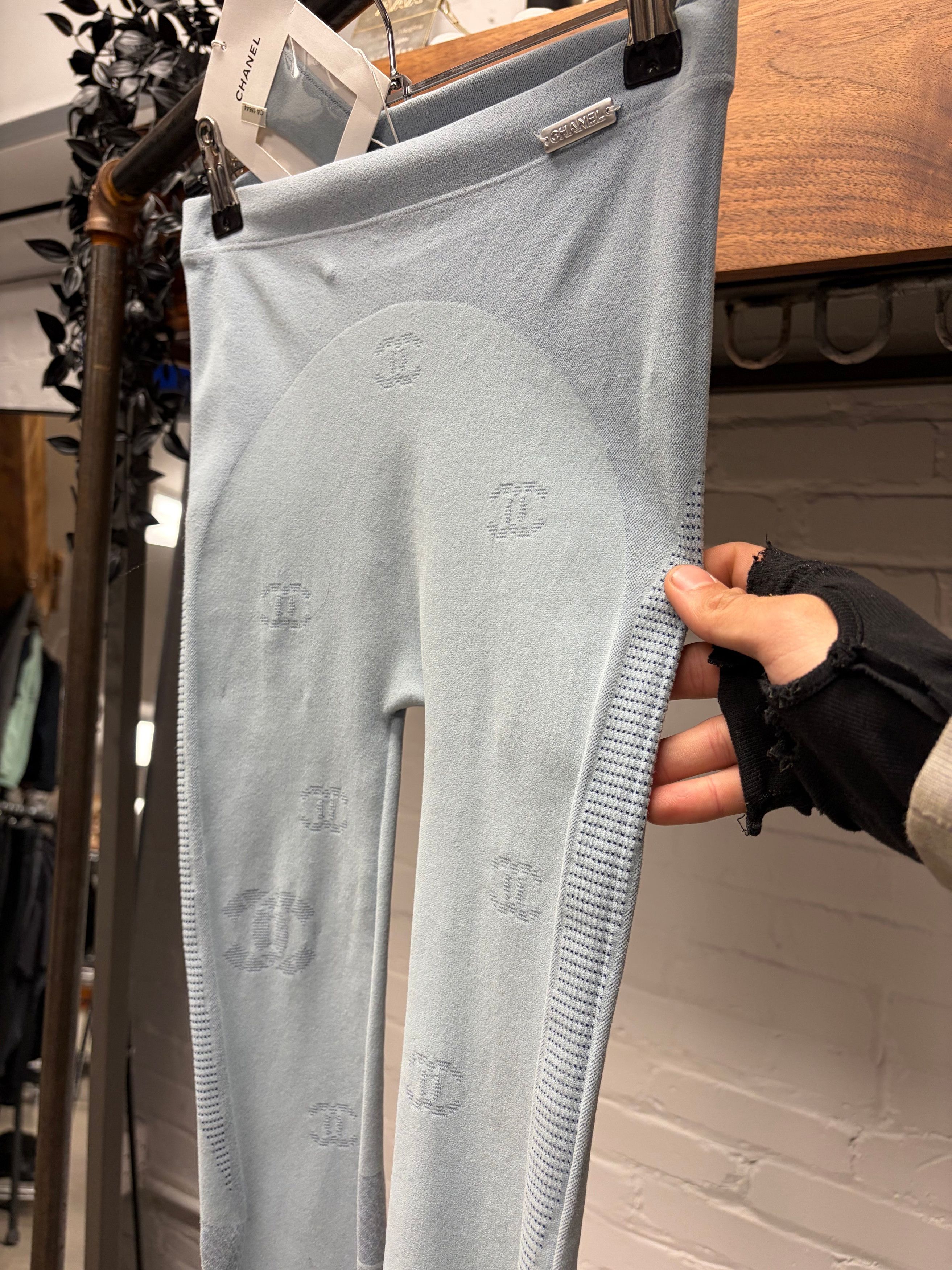 Chanel SS2021 Chanel Light Blue Monogram Tights Size 27" / US 4 / IT 40 - 2 Thumbnail