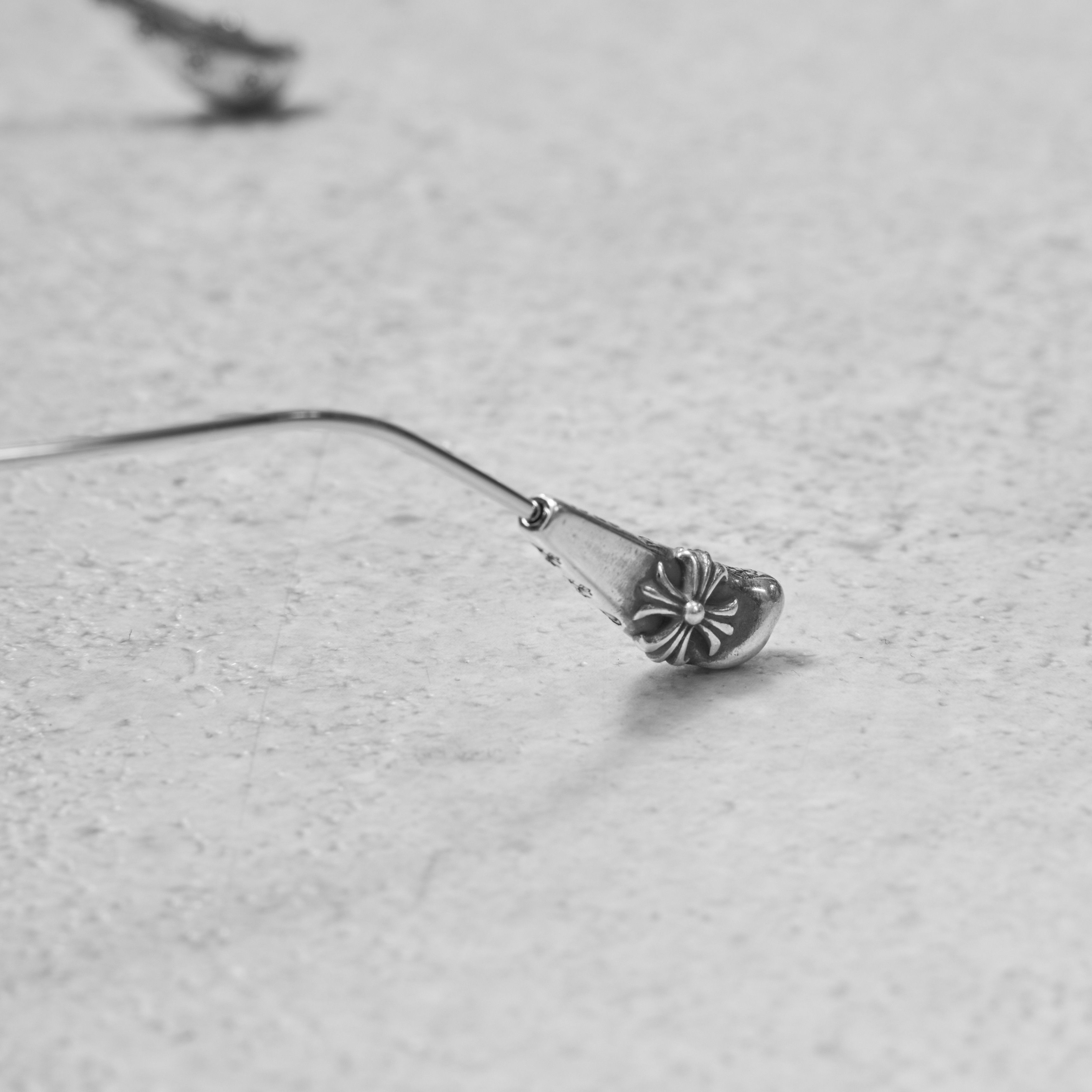 Chrome Hearts CHROME HEARTS BONE PRONE I Size ONE SIZE - 6 Thumbnail