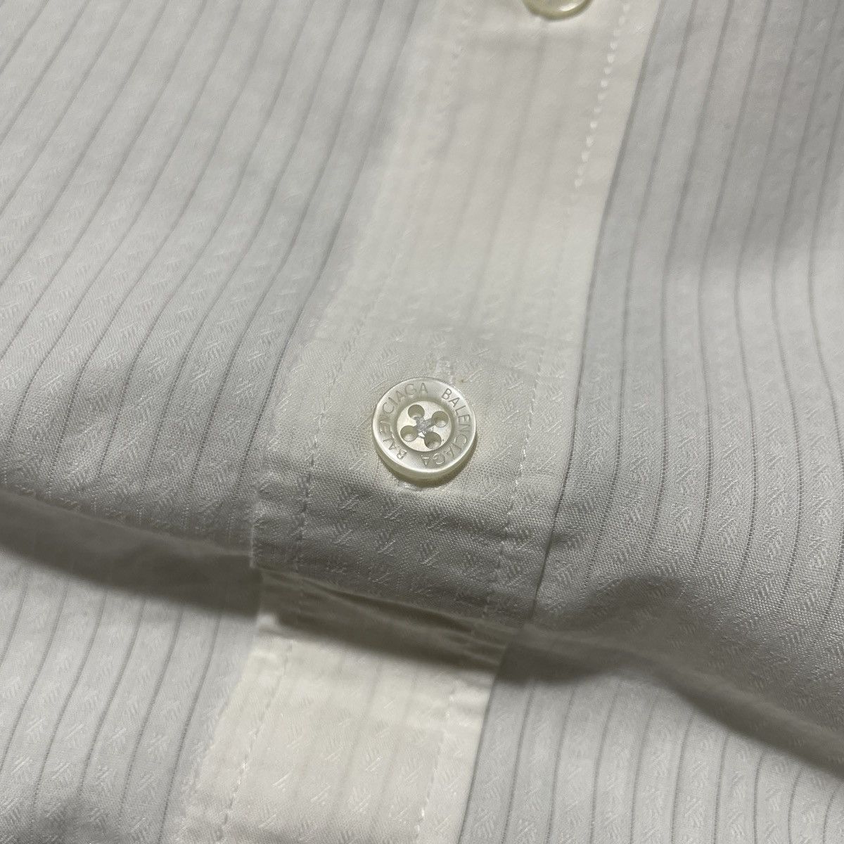 Balenciaga Vintage Shirts Balenciaga BB Embrodiered Size US XL / EU 56 / 4 - 5 Thumbnail