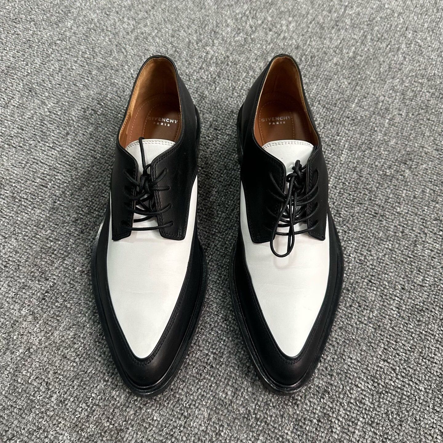 Givenchy Givenchy Lowtop Sneakers us_6 Women Size US 6 / IT 36 - 1 Thumbnail