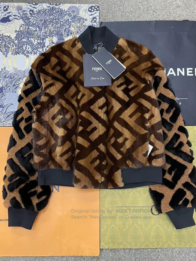 Fendi Fendi Classic Old Logo Two-Sided Fur Jacket Size S / US 4 / IT 40 - 1 Thumbnail