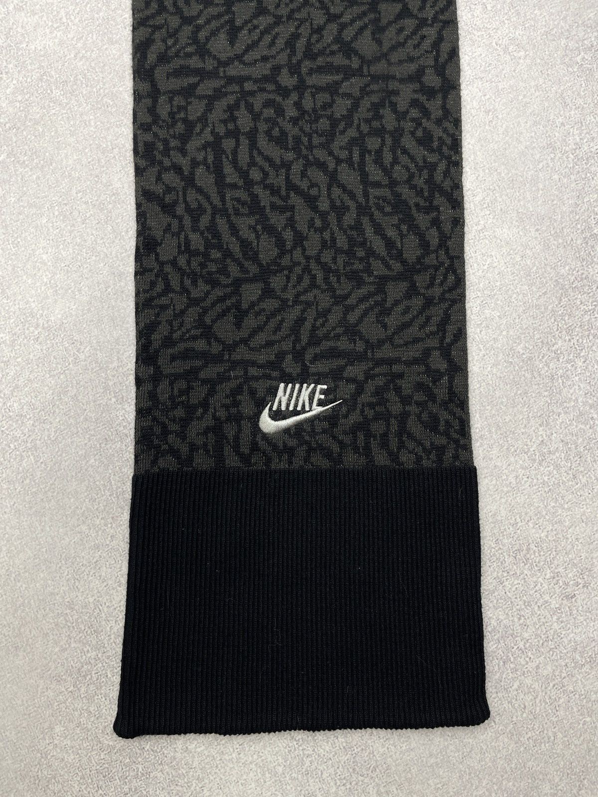 Nike Nike Swoosh Double Sided Scarf Black/Grey Y2K TECH ACG Size ONE SIZE - 5 Thumbnail