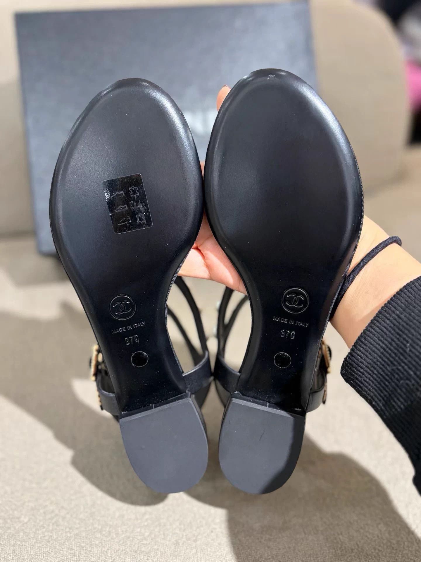 Chanel Chanel Summer pearled thong sandals new with box 37 EU Size US 6 / IT 36 - 3 Thumbnail