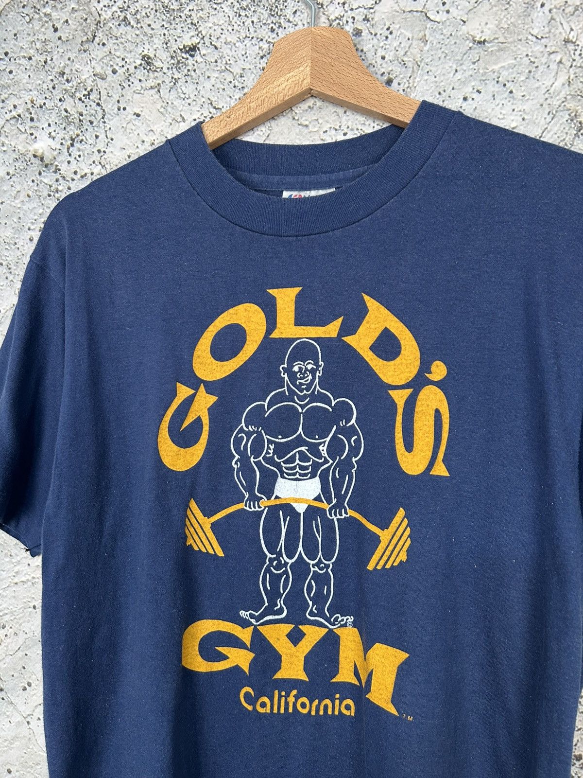Vintage Vintage Golds Gym California Graphic Tee Archive 90s Sport Size US L / EU 52-54 / 3 - 3 Thumbnail