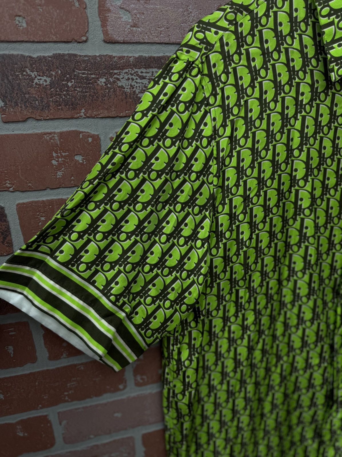 Dior Dior Silk Button Up Green Size 39/M $1750 Retail Exlusive Size US M / EU 48-50 / 2 - 15 Thumbnail