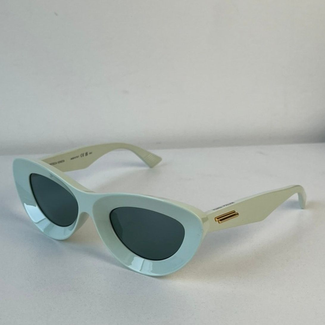 NEW Bottega Veneta BV1325S Green Cat Eye Sunglasses