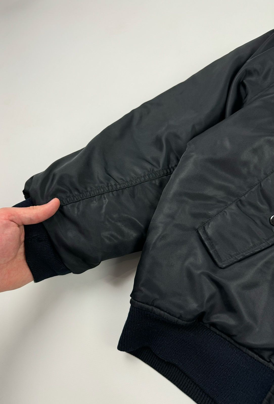 Vintage Vintage Reversible Distressed MA-1 Black Bomber Jacket Size US L / EU 52-54 / 3 - 13 Thumbnail