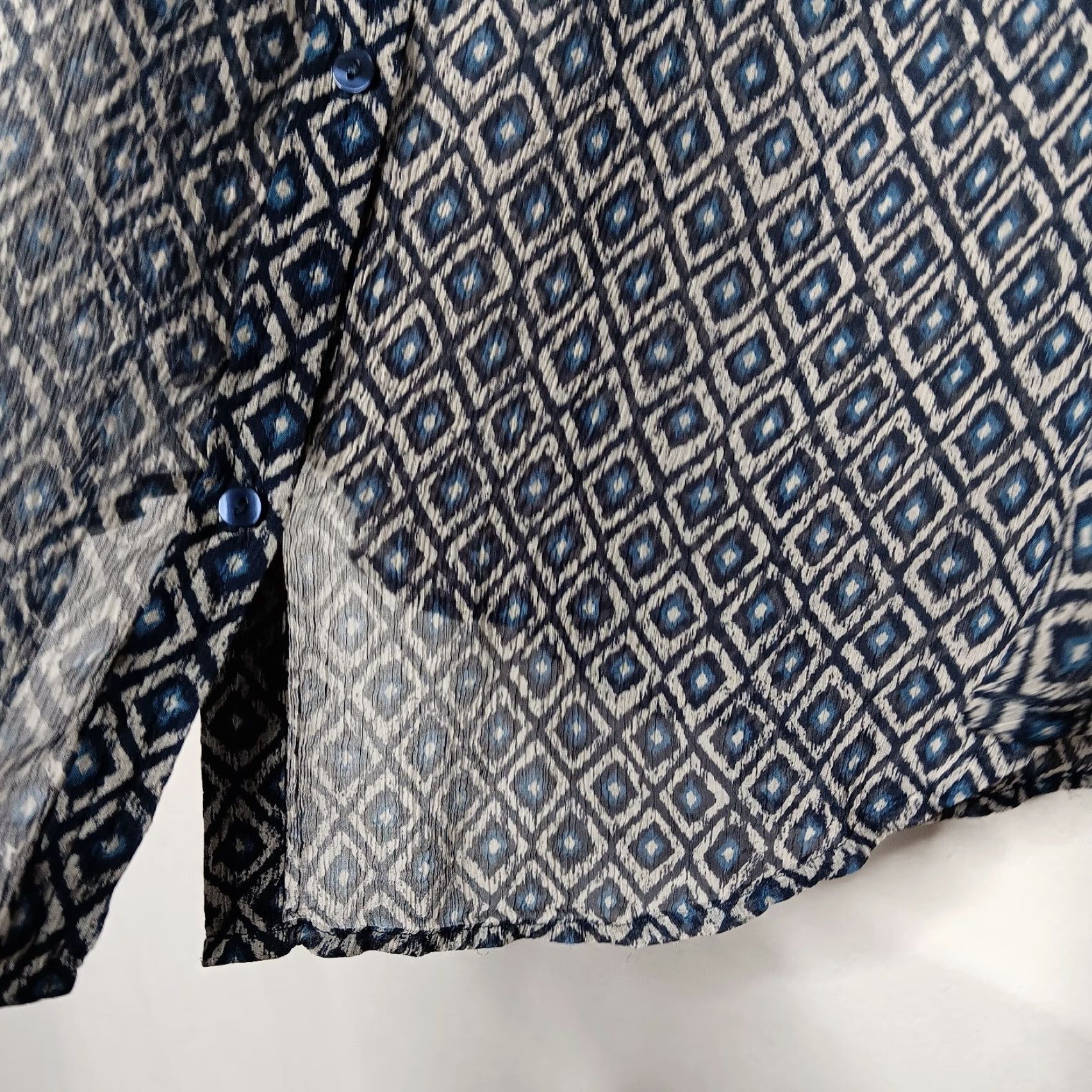 Lucky Brand Lucky Brand Blouse Shirt Button Up Womens M Blue Geometric Diamond Sheer Polyester Long Sleeve Casual office wear Size M / US 6-8 / IT 42-44 - 7 Thumbnail
