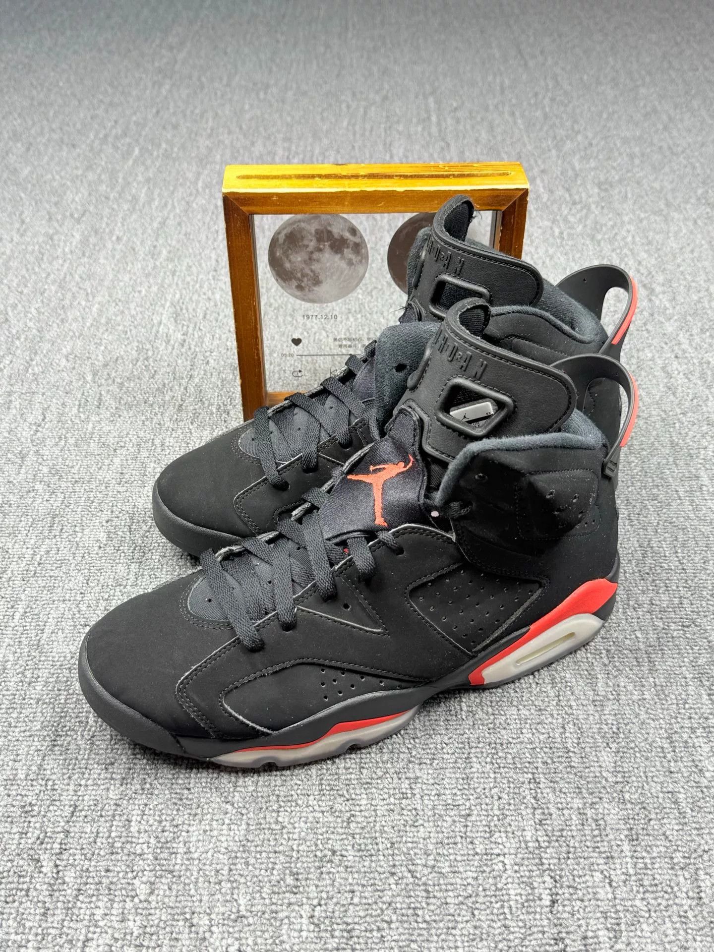 Nike Nike AJ6 Black Lowtop Sneakers 9 Men Size US 9 / EU 42 - 1 Thumbnail