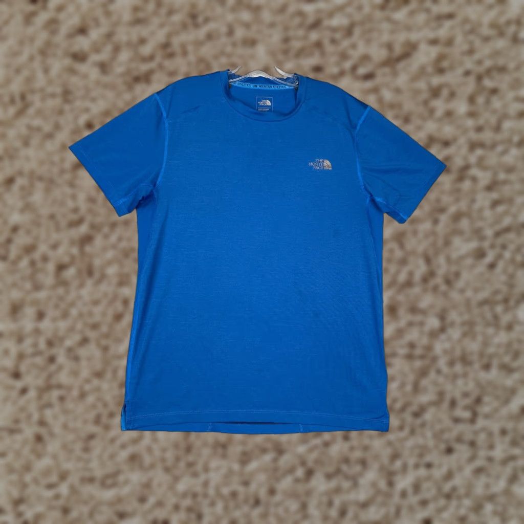 The North Face The North Face Shirt Men M Blue 100% Polyester Short Sleeve Crew Neck All Seasons Moisture Wicking T-Shirt Regular Mens Size US M / EU 48-50 / 2 - 1 Thumbnail