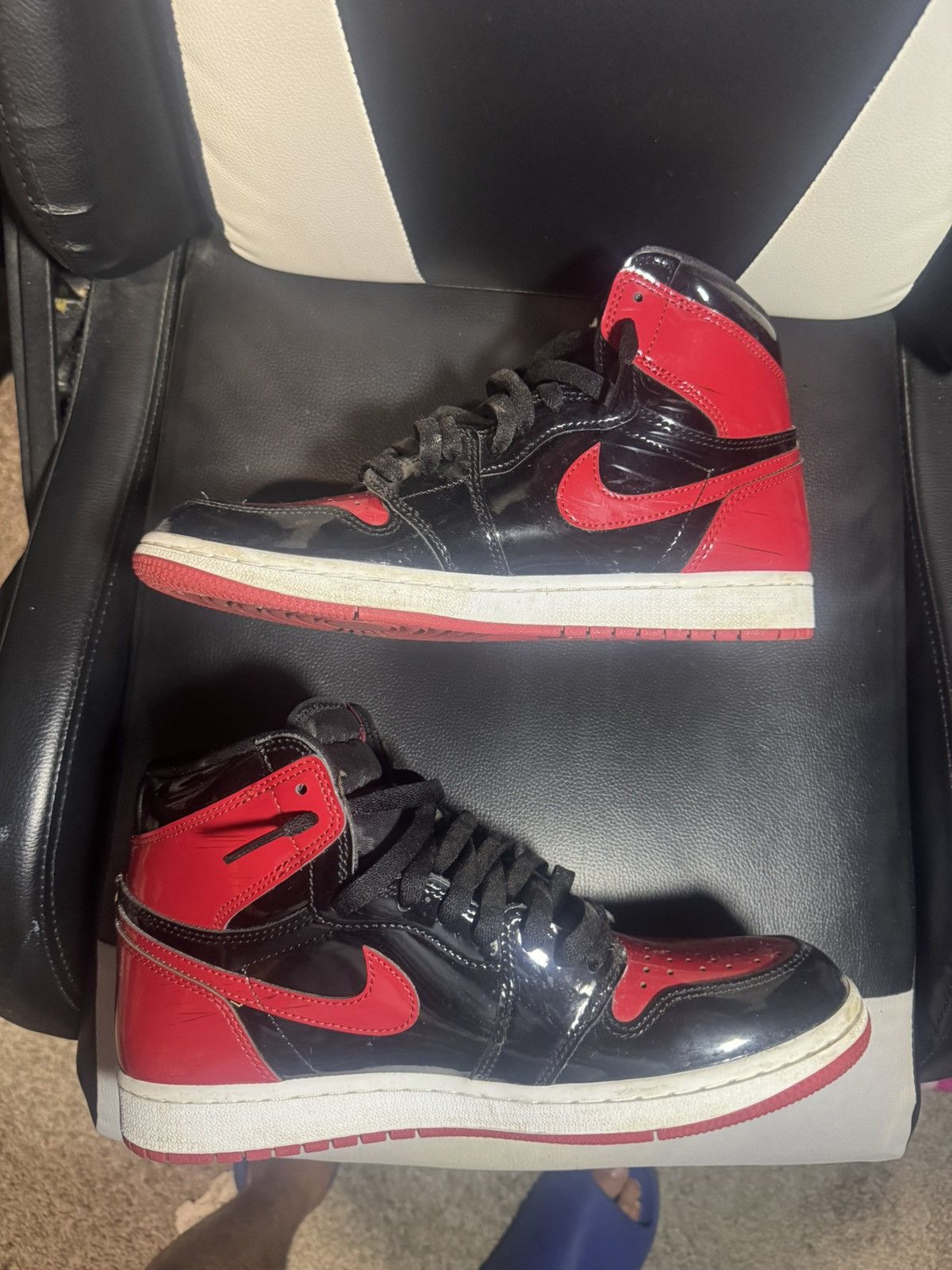 Jordan Brand Air Jordan 1 Retro OG patent bred Size US 9.5 / EU 42-43 - 4 Thumbnail