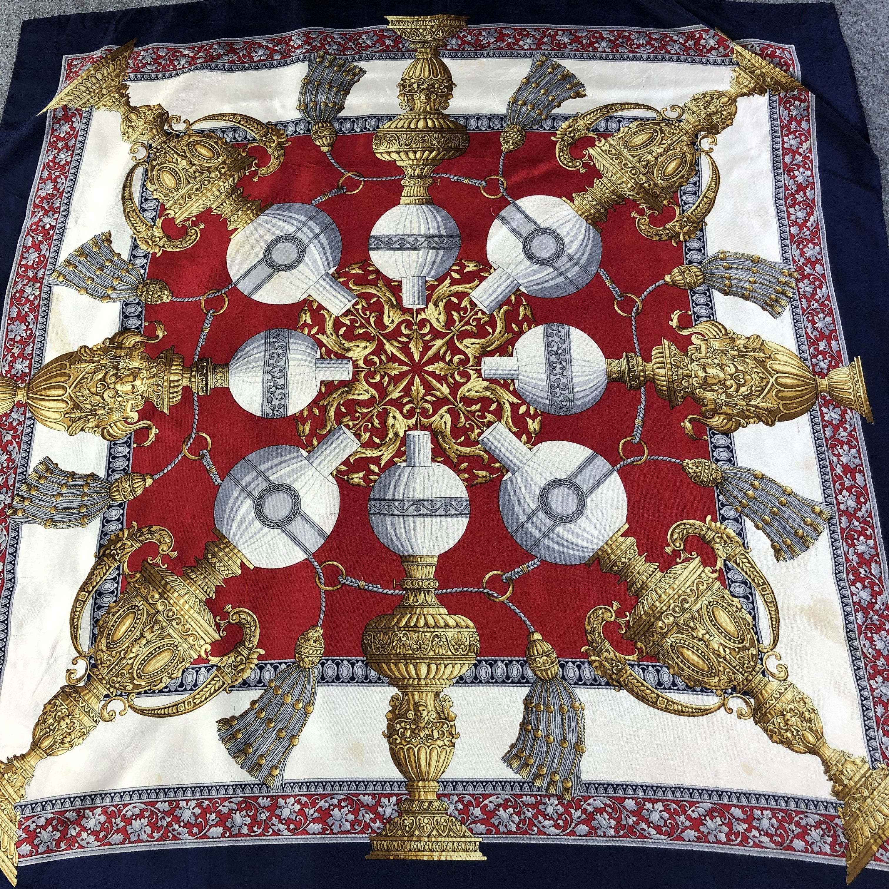 Vintage Luxury Design Silk Scarf M558 Size ONE SIZE - 3 Thumbnail