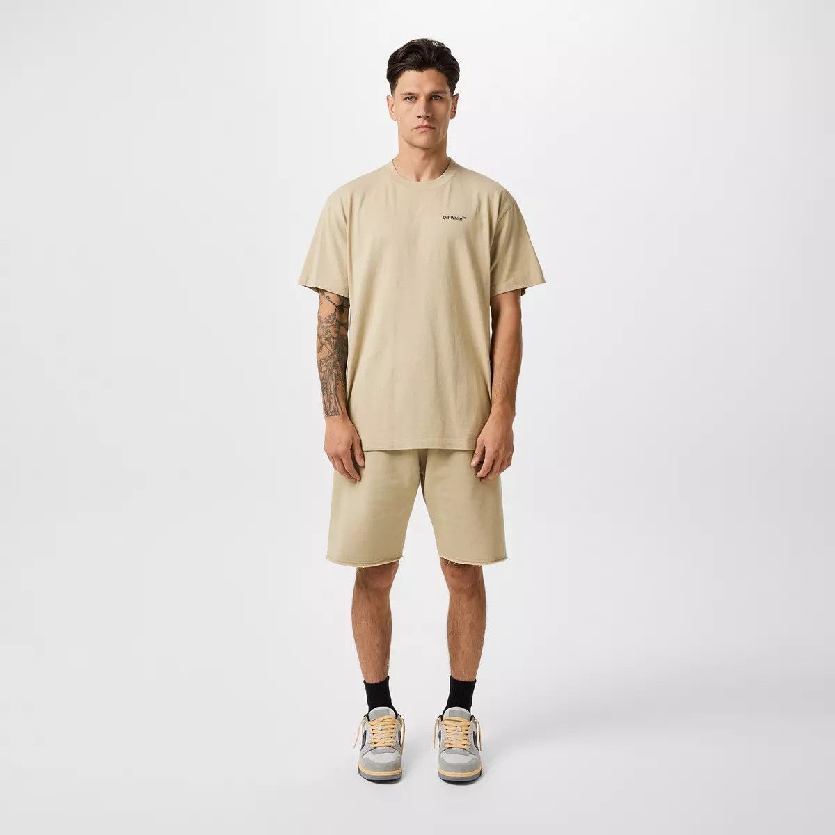 Off-White o1y0325 Logo Short in Beige Size US 28 / EU 44 - 6 Thumbnail