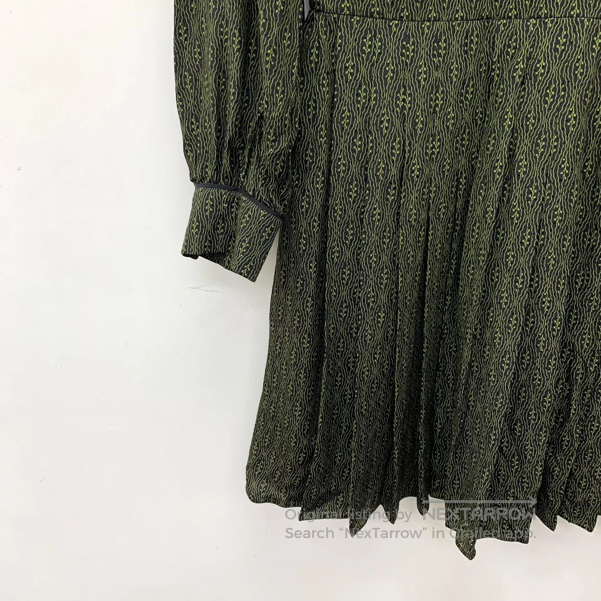 Fendi FENDI Moss green floral printed mulberry silk round neck l Size S / US 4 / IT 40 - 4 Thumbnail