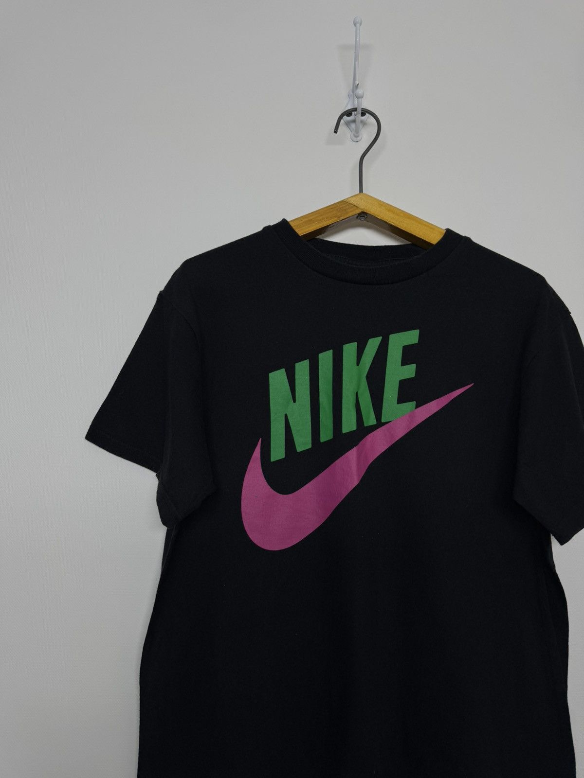 Nike Vintage Y2k Nike Big Swoosh T Shirt 00’s Size US XS / EU 42 / 0 - 1 Thumbnail