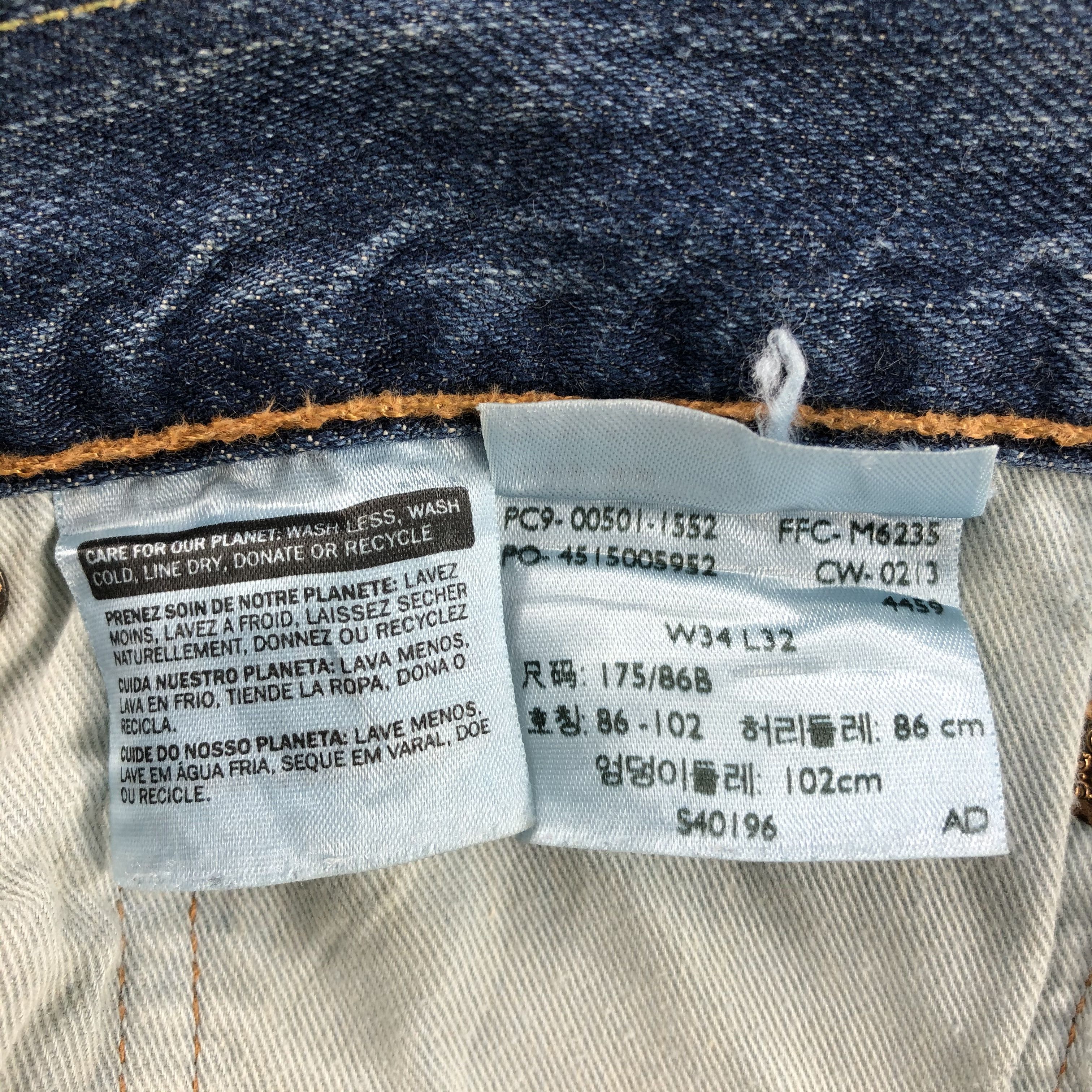 Levi's Vintage Blue Wash Levis 501 Jeans-J1902 Size US 35 - 13 Thumbnail