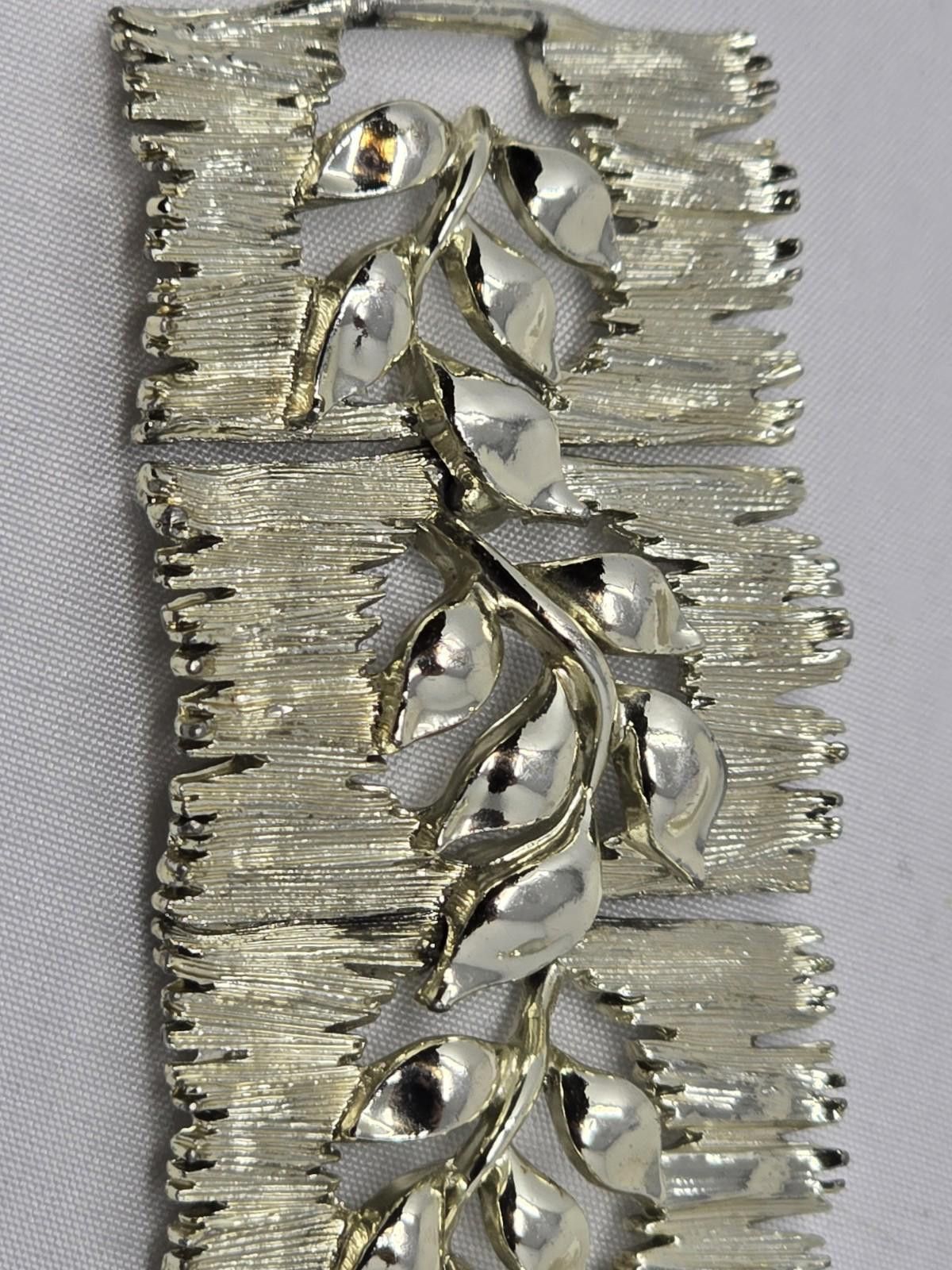Other Vintage Lisner Silver Tone Leaf Link Bracelet 7” – Textured Size ONE SIZE - 3 Thumbnail