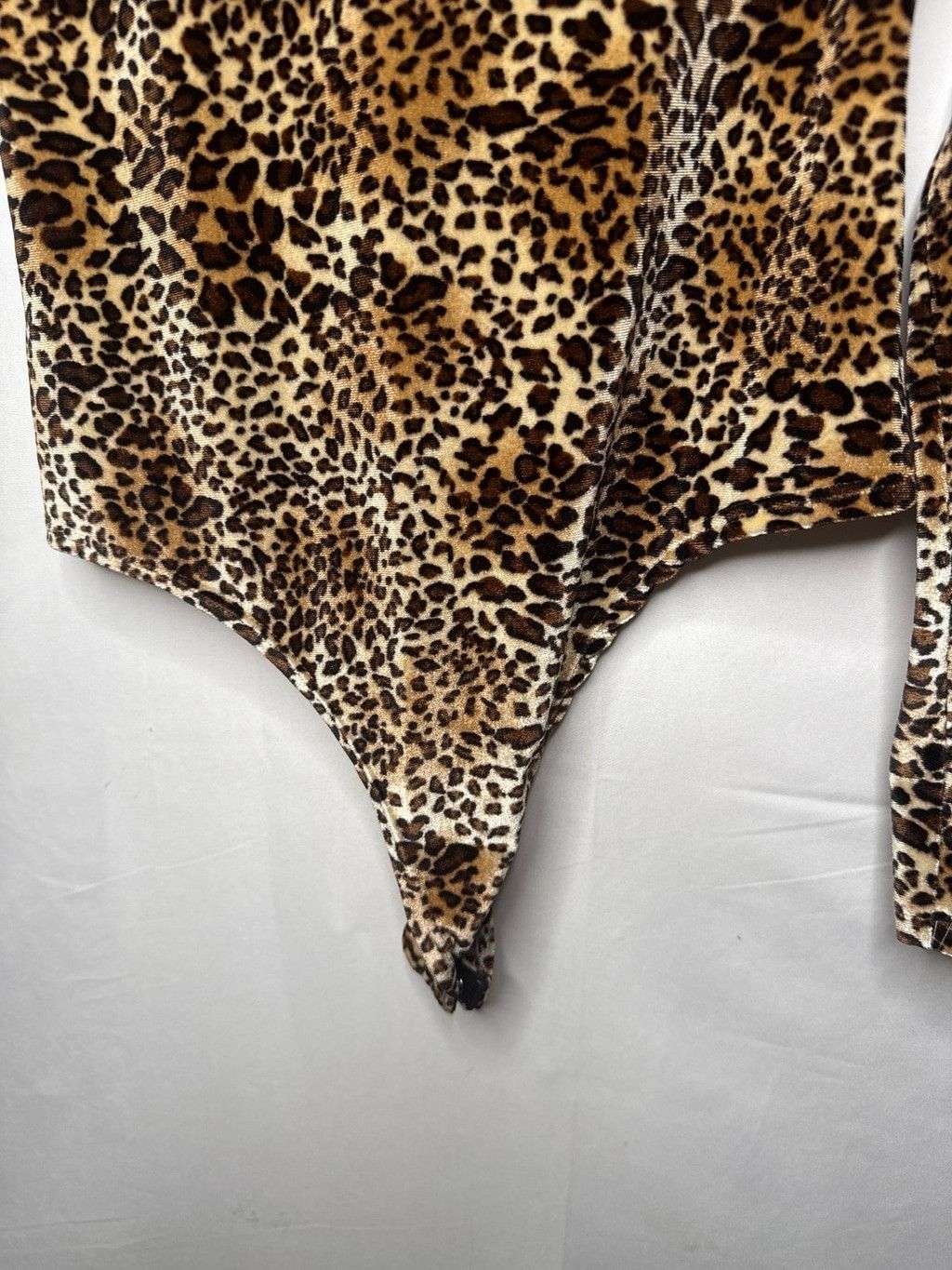 Other NWOT SPRWMN velour feel leopard long sleeve bodysuit sz S Size S / US 4 / IT 40 - 4 Thumbnail