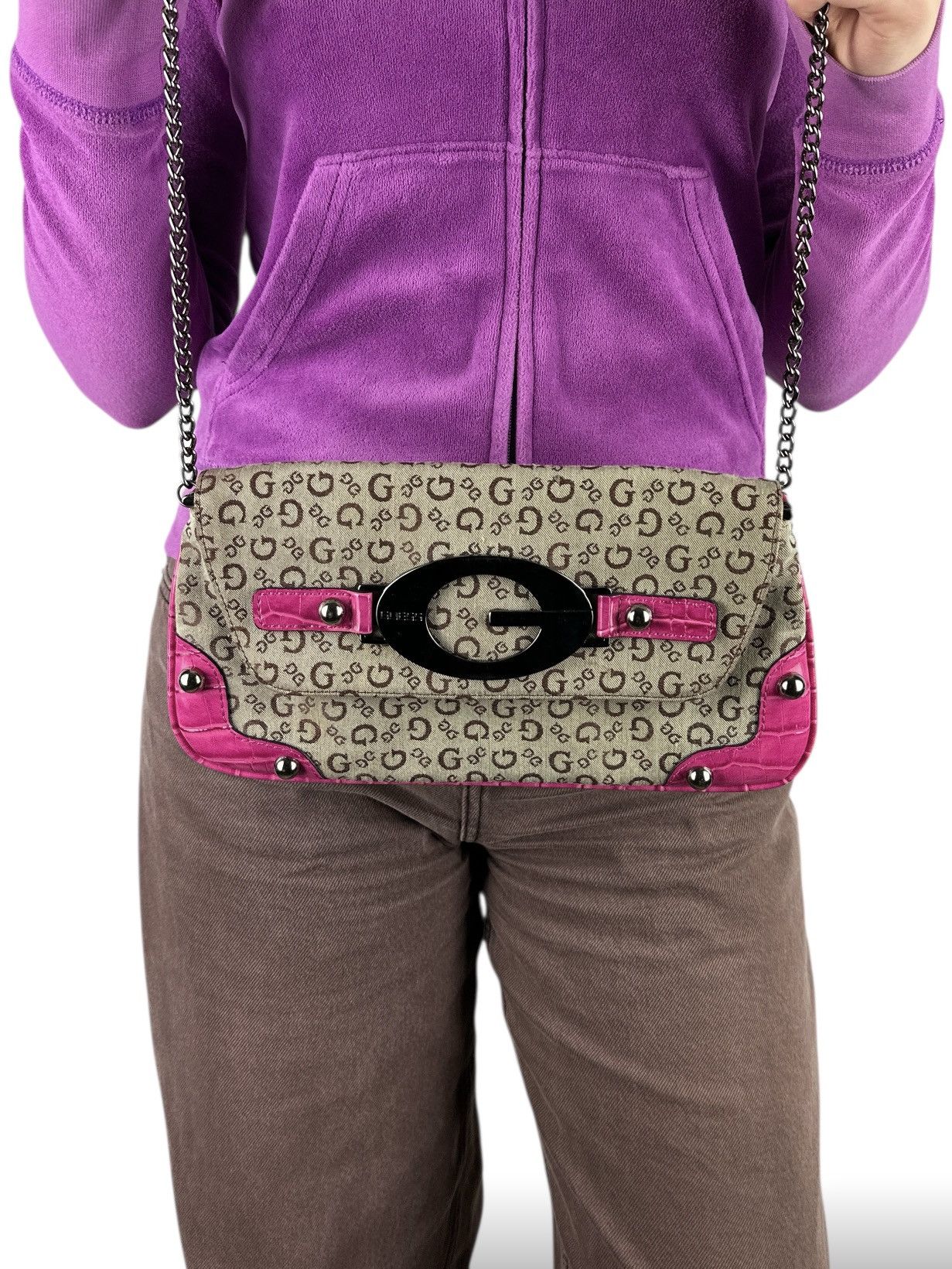 Guess Vintage Y2K Guess Monogram Retro Avant Garde Shoulder Bag Size ONE SIZE - 1 Thumbnail