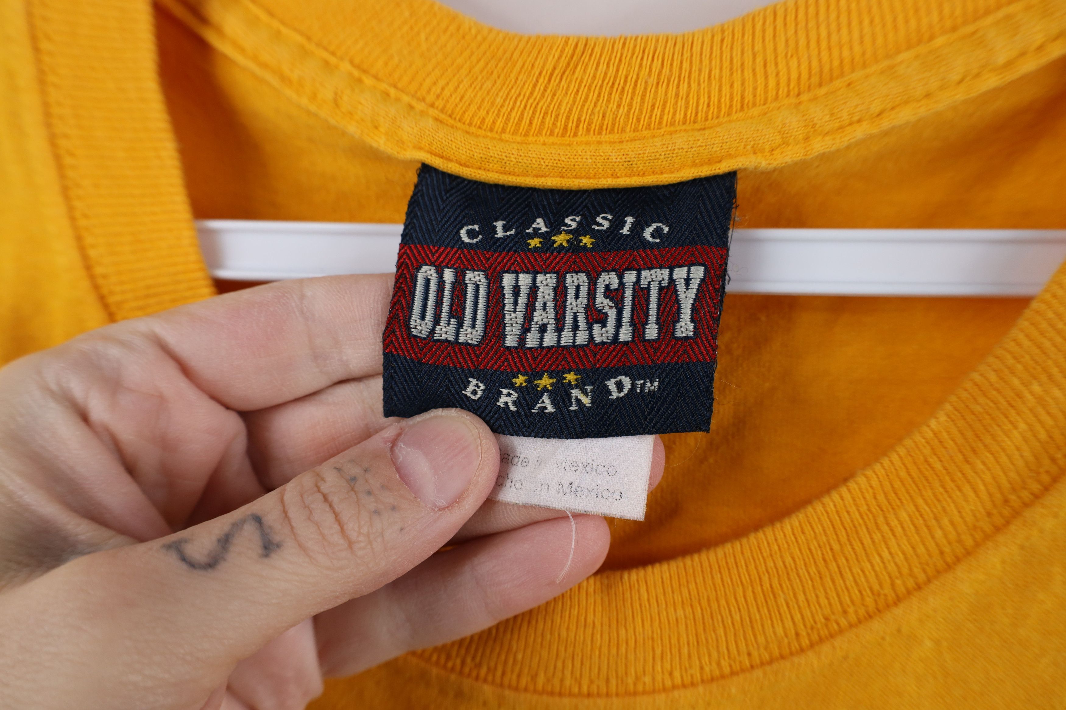Vintage Vintage 90s Y2K Streetwear Spell America USA Flag T-Shirt Size US L / EU 52-54 / 3 - 9 Thumbnail