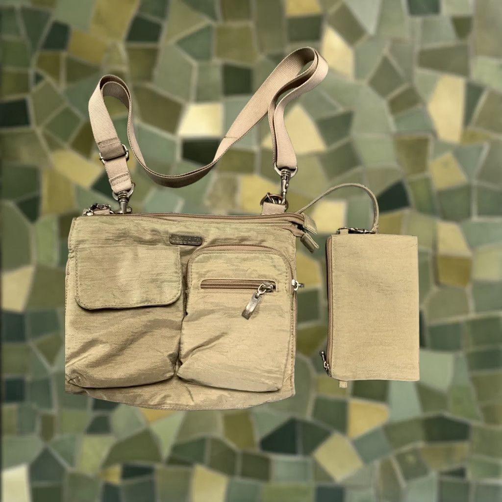 Vintage Baggallini Crossbody Bag Zip Pockets Adjustable Wristlet Beige Nylon Women's Vintage No Size ONE SIZE - 1 Thumbnail