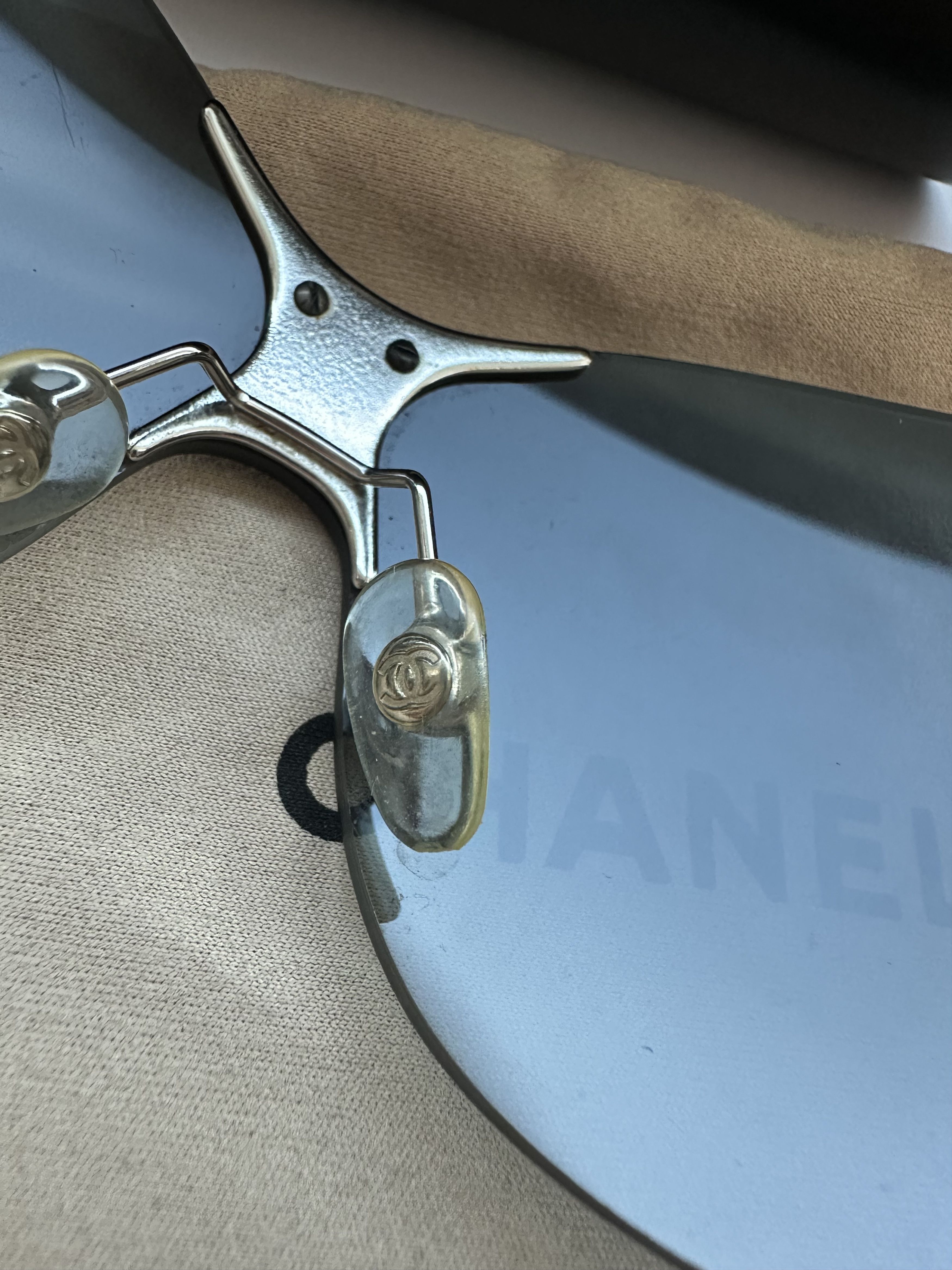 Chanel Chanel Rimless Shield Silver Logo Sunglasses 4147 Vintage Size ONE SIZE - 8 Thumbnail