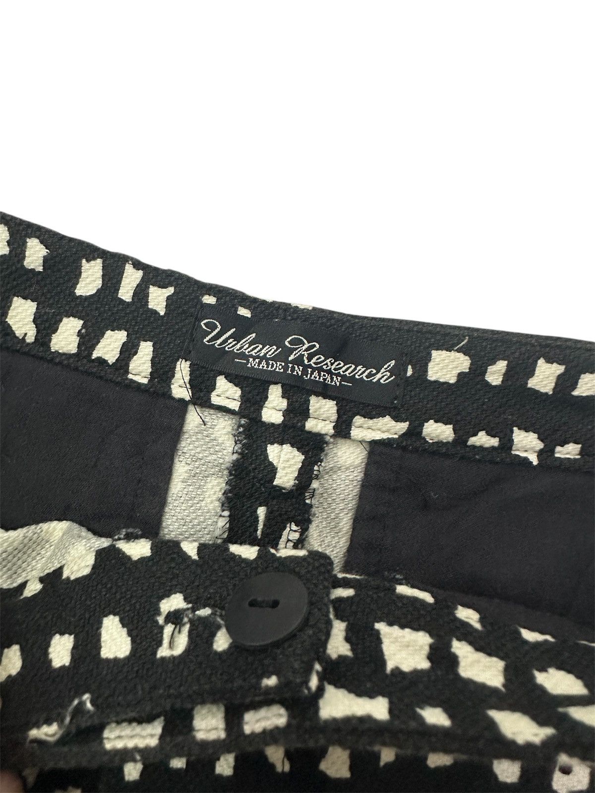Japanese Brand × URBAN RESEARCH DOORS Vintage Japanese Urban Research Abstract Black & White Pants Size US 28 / EU 44 - 9 Thumbnail
