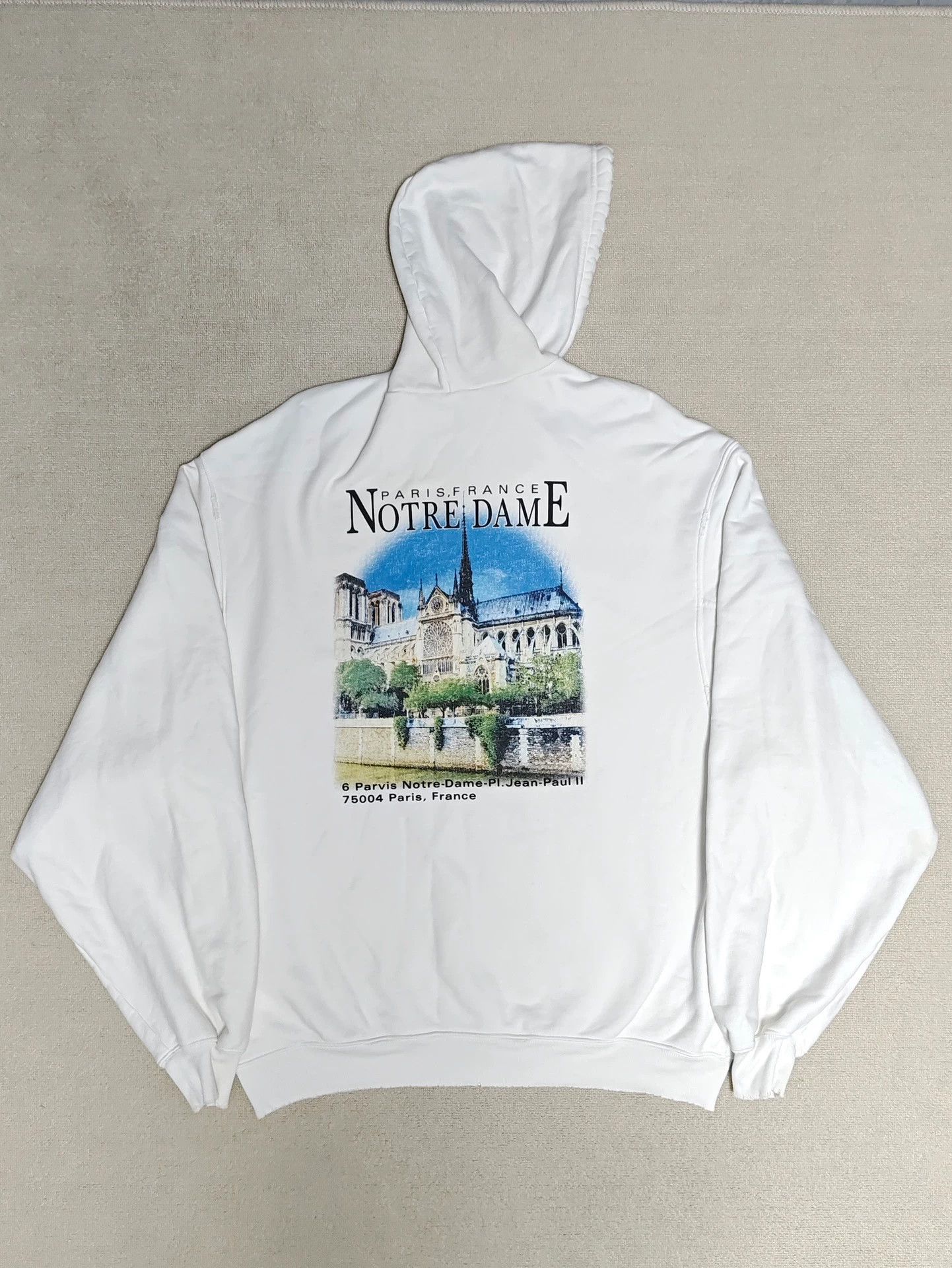 Balenciaga Balenciaga Sacred Heart Church Notre Dame de Paris washed and worn hooded sweatshirt Size US XXS / EU 40 - 1 Thumbnail