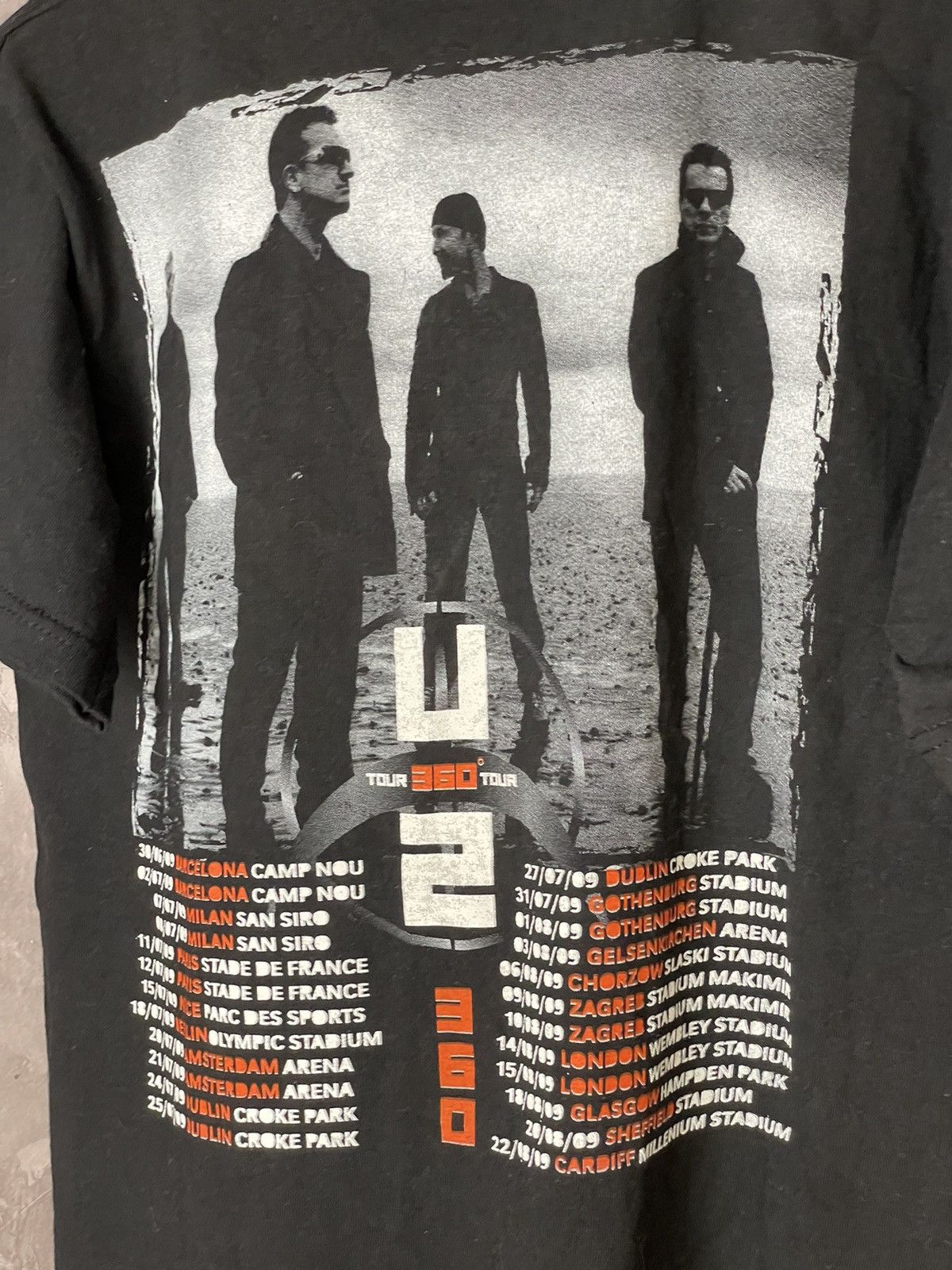 Band Tees × Vintage Vintage U2 Irish Rock Band Full Print 360 Tour T Shirt Size US M / EU 48-50 / 2 - 9 Thumbnail
