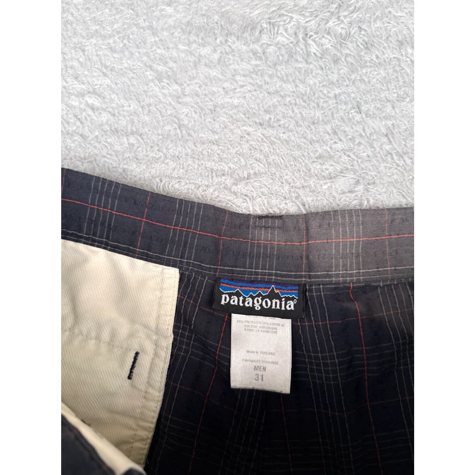 Patagonia Patagonia Shorts Mens 31 Black Plaid Thrift Shorts Polyester Blend Flat Front Size US 31 - 7 Thumbnail