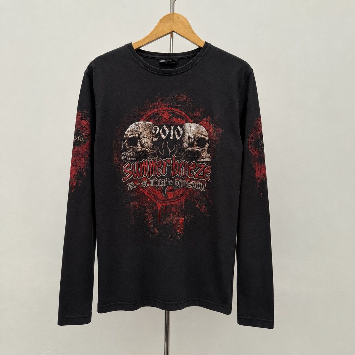 Band Tees Trashed -faded - 2010 summer breeze tshirt Size US S / EU 44-46 / 1 - 1 Thumbnail