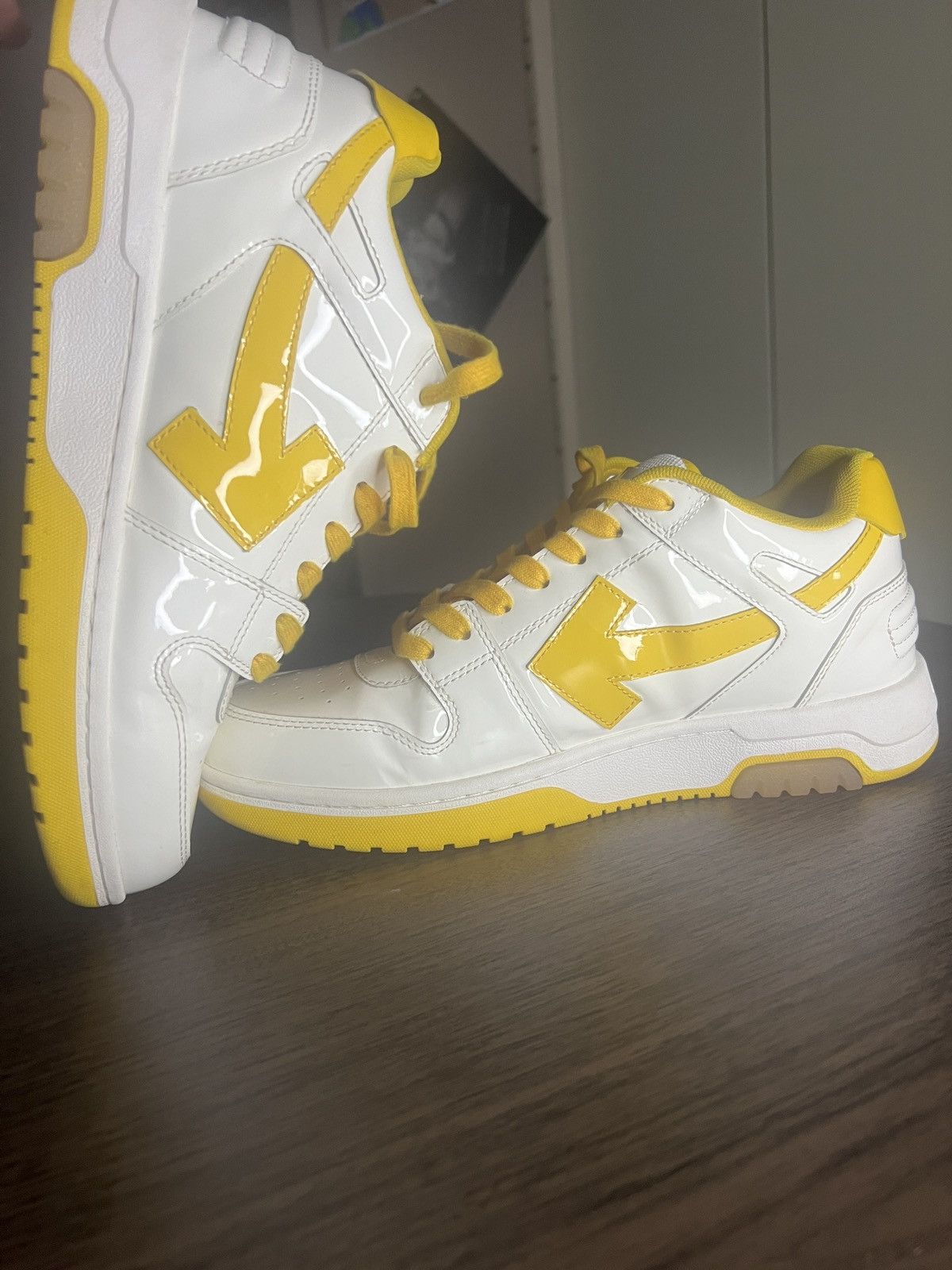 Off-White [OFF- WHITE] Out of Office Leather Low-Top Sneakers Size US 8.5 / EU 41-42 - 2 Thumbnail