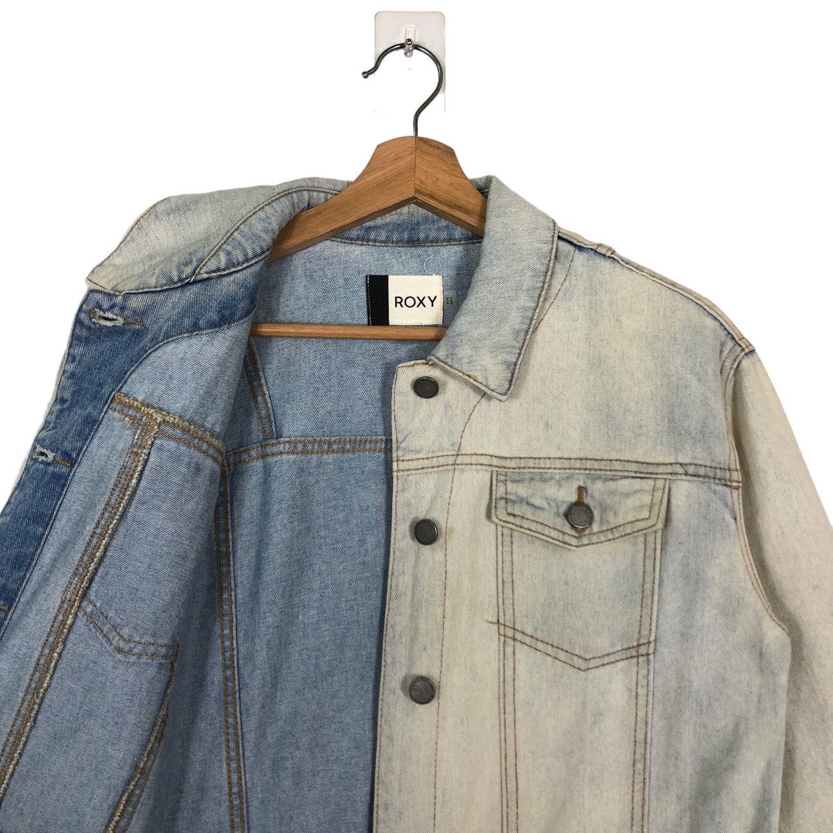 Japanese Brand 🔥Rare Acid Wash Design Denim Trucker Jacket Roxy Japan Size US S / EU 44-46 / 1 - 9 Thumbnail