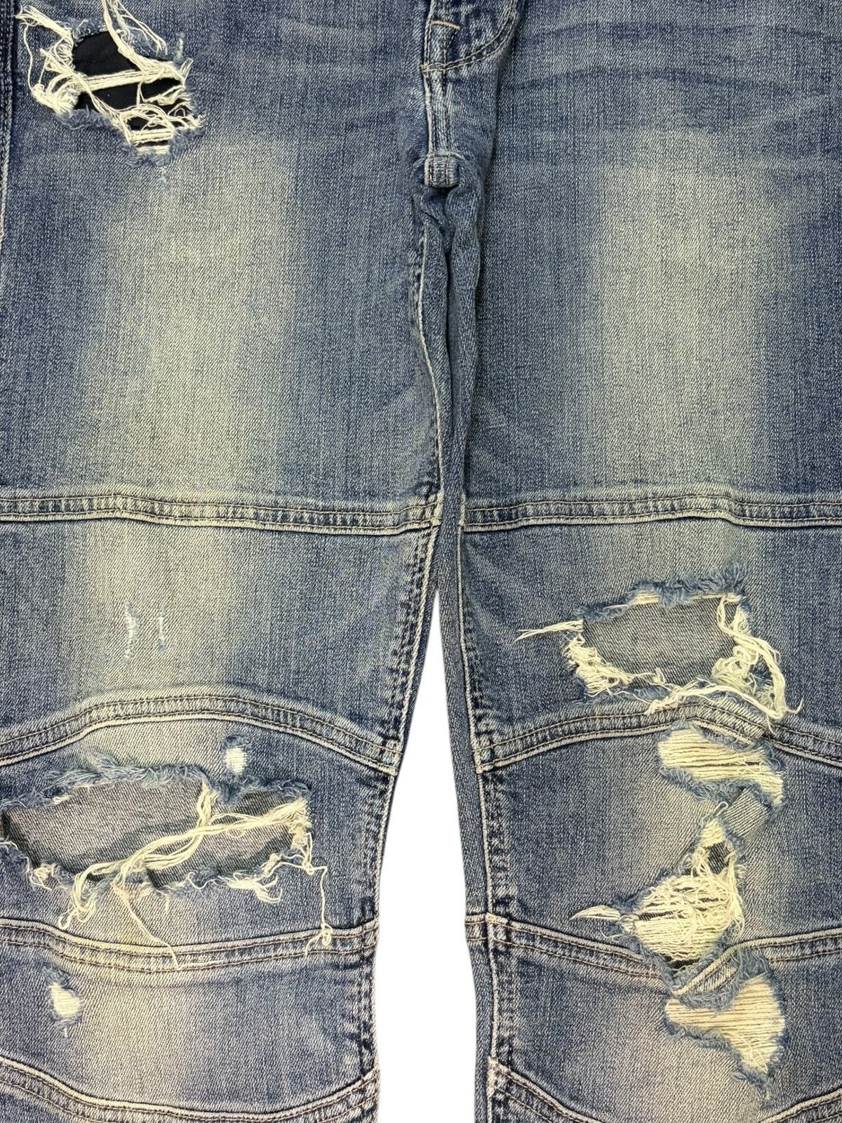 Guess Vintage Guess Faded Wash Distressed Jeans Size 31" - 3 Thumbnail