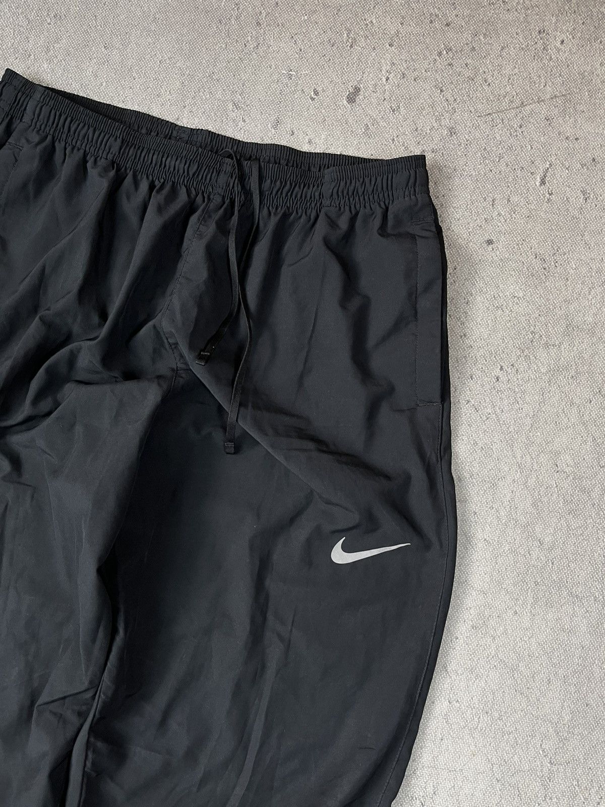Nike Nike Dri-Fit black light track pants Size US 34 / EU 50 - 3 Thumbnail