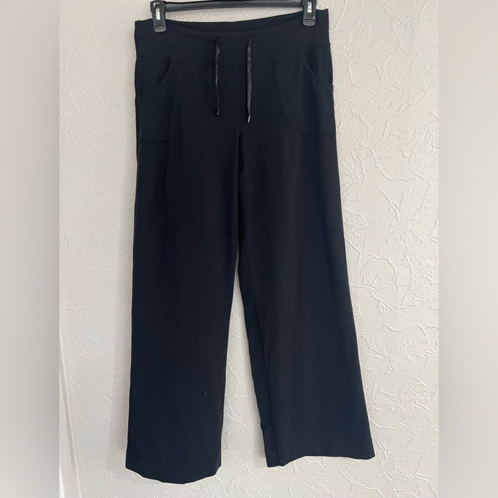Lululemon Lululemon Keep Moving Pants High-Rise Size 8 Inseam 32 Nice Size 28" / US 6 / IT 42 - 1 Thumbnail