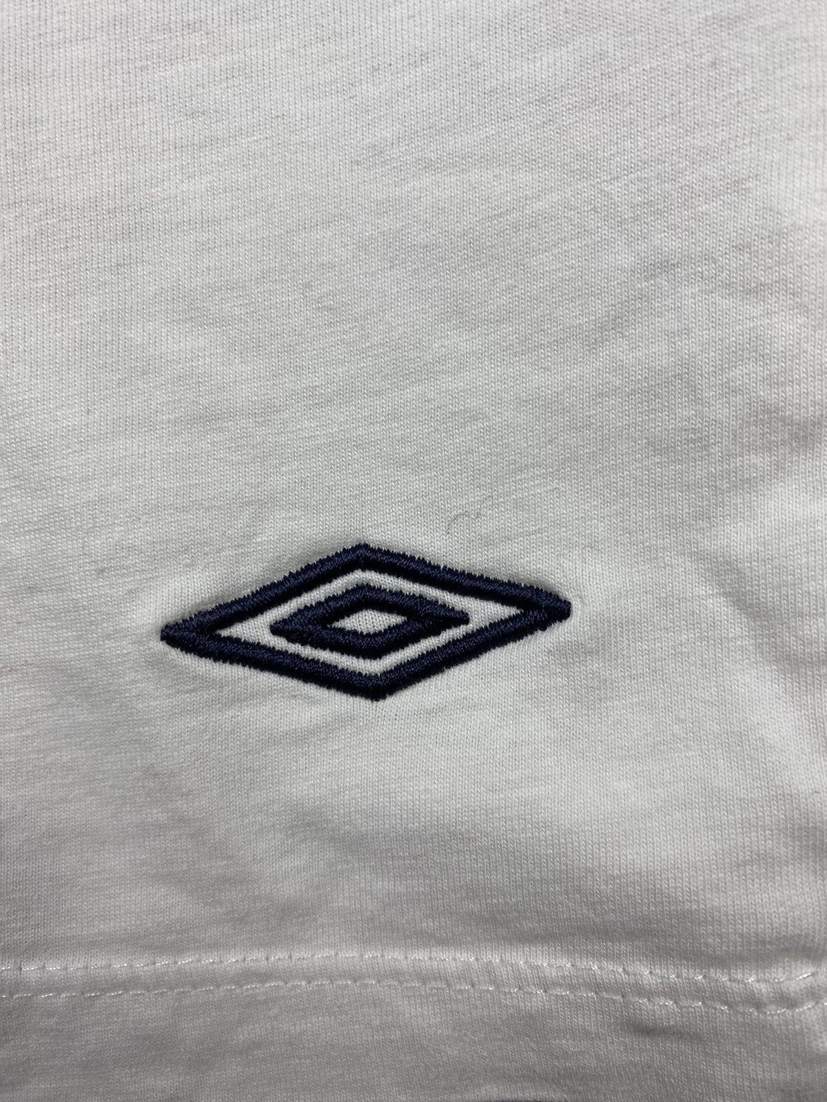 Umbro Umbro England Soccer Jersey Lampas Tee T Shirt Size US L / EU 52-54 / 3 - 8 Thumbnail
