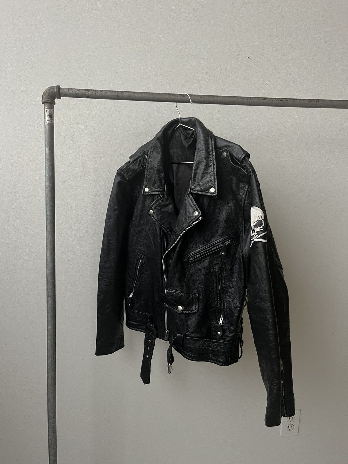 Vintage VINTAGE LEATHER BIKER JACKET SKULLS Size US L / EU 52-54 / 3 - 4 Thumbnail