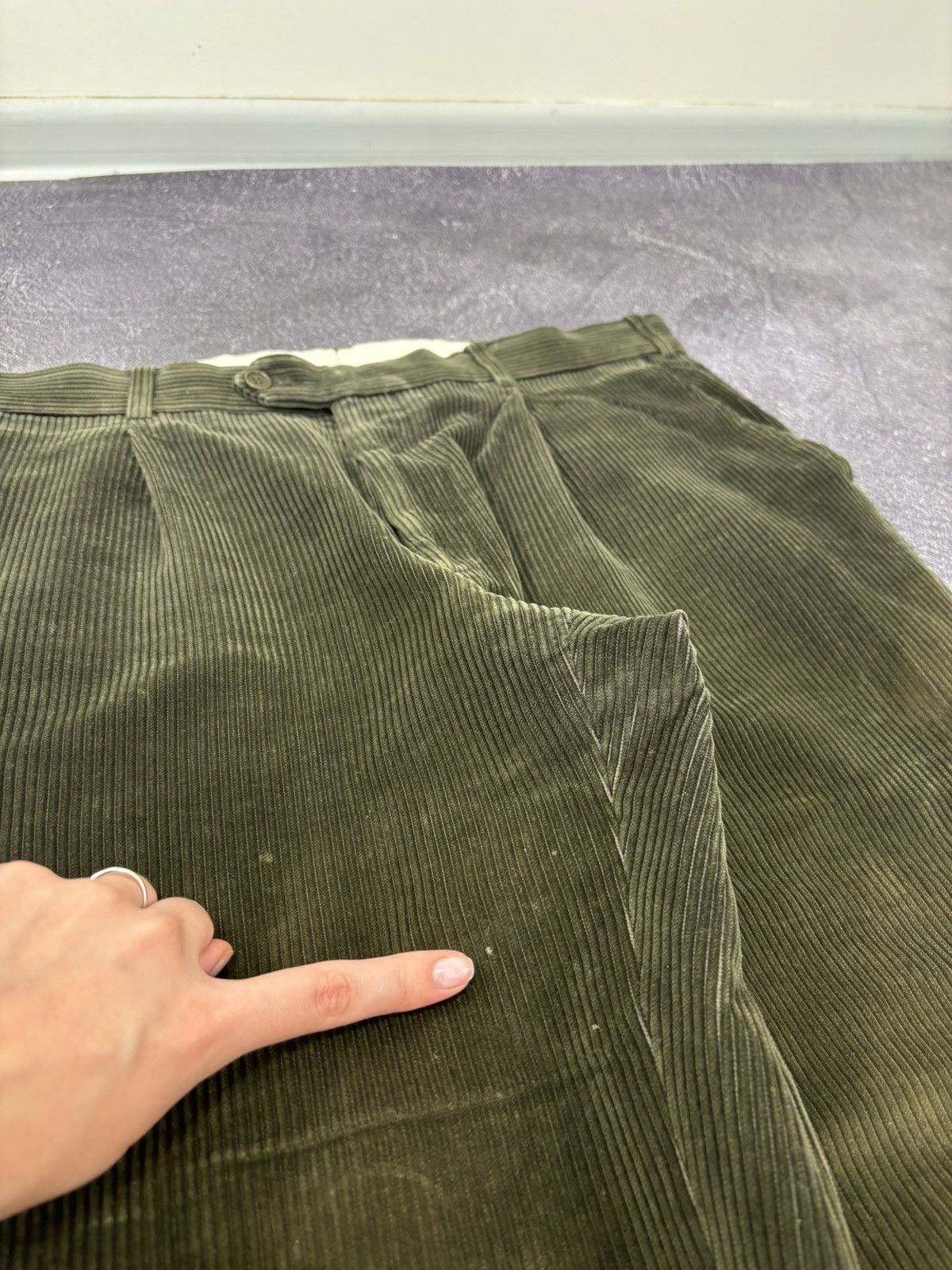 Balmain Vintage Balmain Velvet Corduroy Khaki Green Rare Baggy Pants Size US 38 / EU 54 - 7 Thumbnail