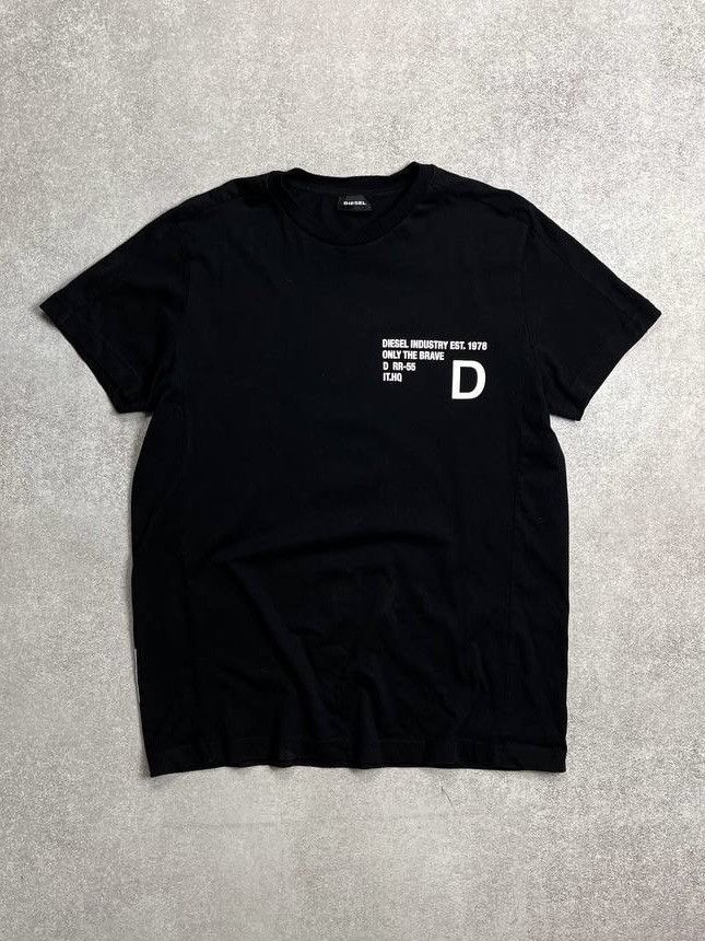 Diesel × Vintage Vintage Diesel Boxy Minimalistic T-shirt L Size US L / EU 52-54 / 3 - 1 Thumbnail