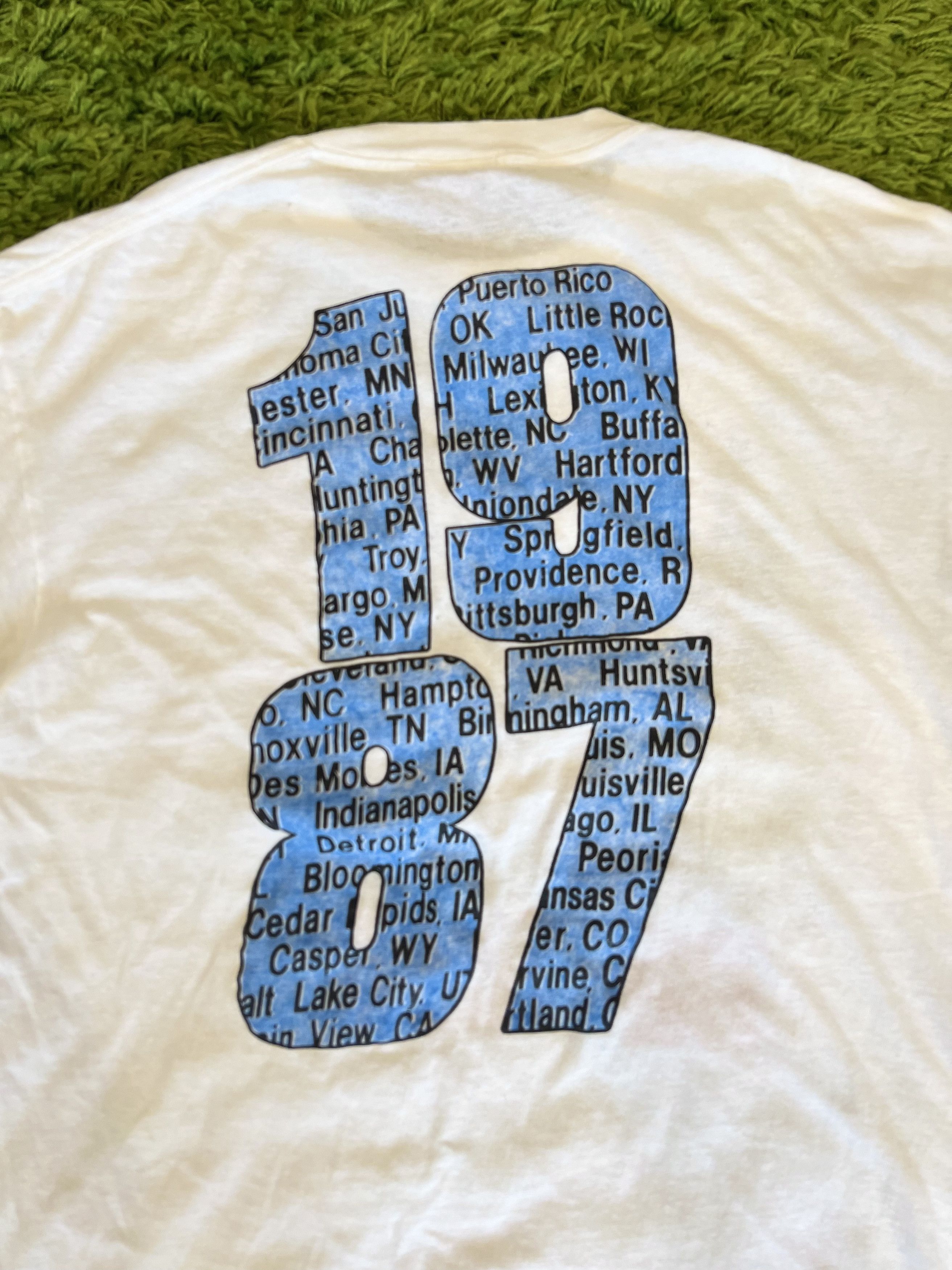 Band Tees × Vintage VTG 1987 Bon Jovi The Tour Double Sided Band T-Shirt Size US L / EU 52-54 / 3 - 4 Thumbnail