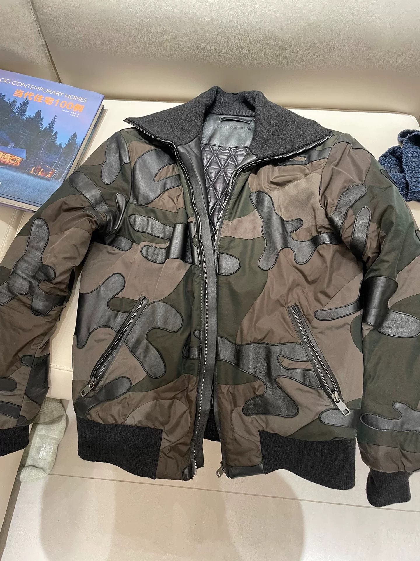 Dolce & Gabbana Stylish Dolce & Gabbana Winter Jacket Size US M / EU 48-50 / 2 - 1 Thumbnail