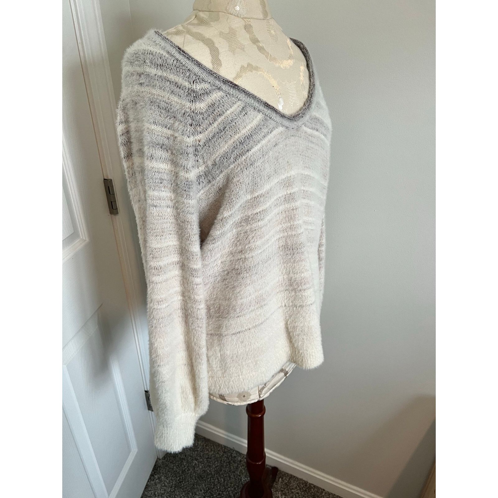 Abercrombie & Fitch Abercrombie & Fitch Soft Pullover Long Sleeve Sweater XL Size XL / US 12-14 / IT 48-50 - 2 Thumbnail