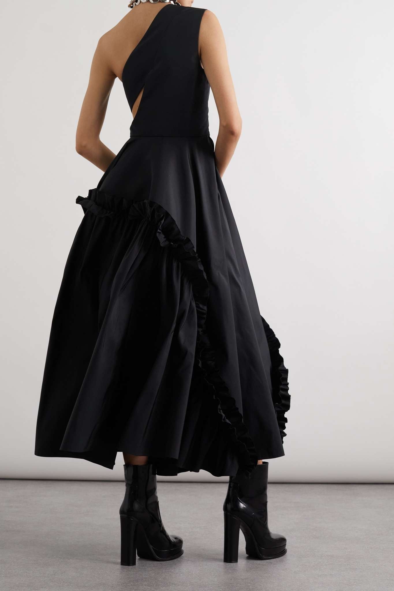 Alexander McQueen o1y0325 Midi Dress in Black Size M / US 6-8 / IT 42-44 - 4 Thumbnail