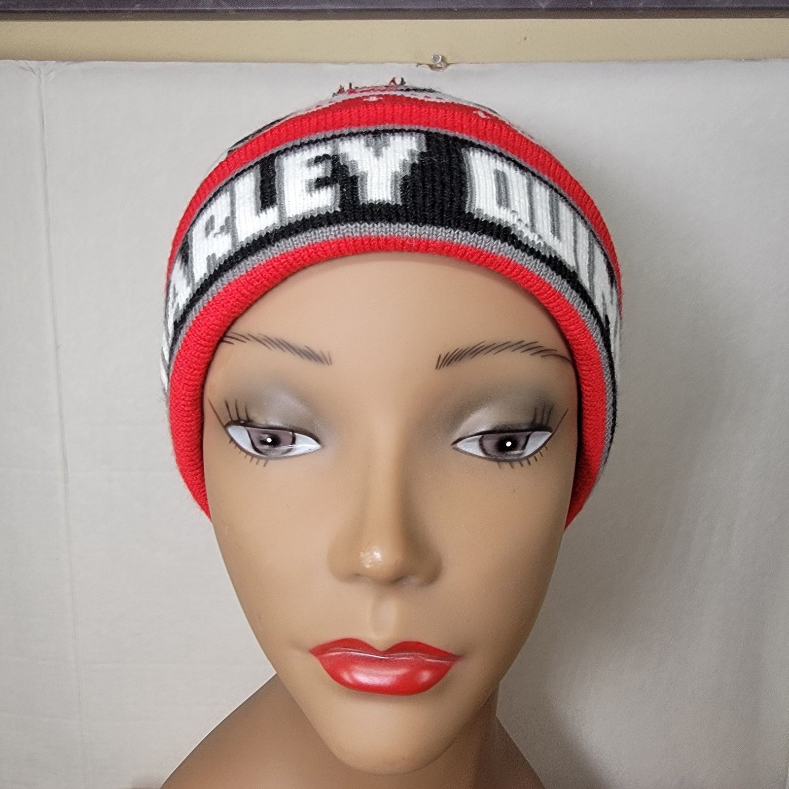 DC Comics DC Comics Harley Quinn Knit Beanie w/ Pom - OS NWT Size ONE SIZE - 2 Thumbnail